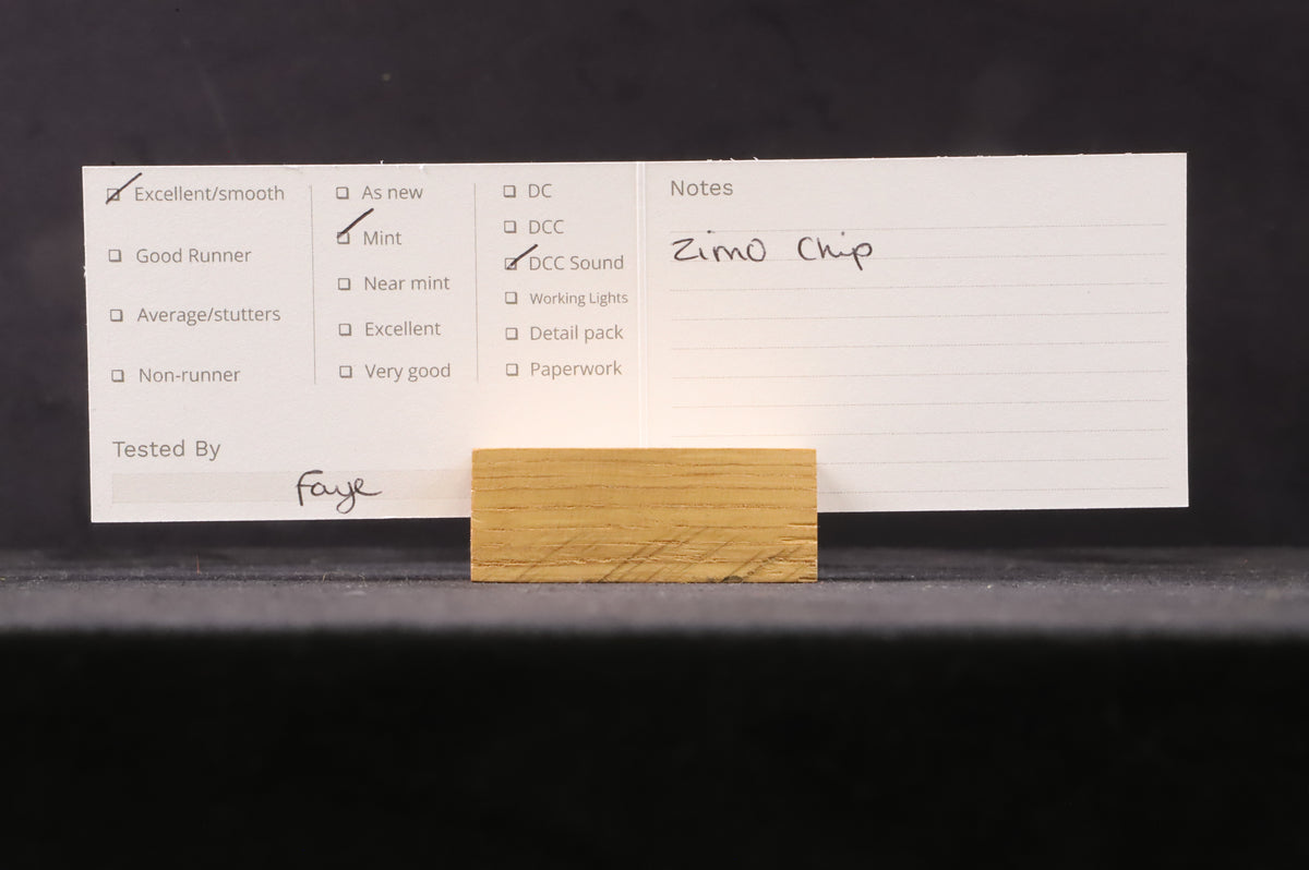 Graham Farish N 372-2443 Class 14 &#39;D9523&#39; BR Maroon Wasp Stripes DCC Sound