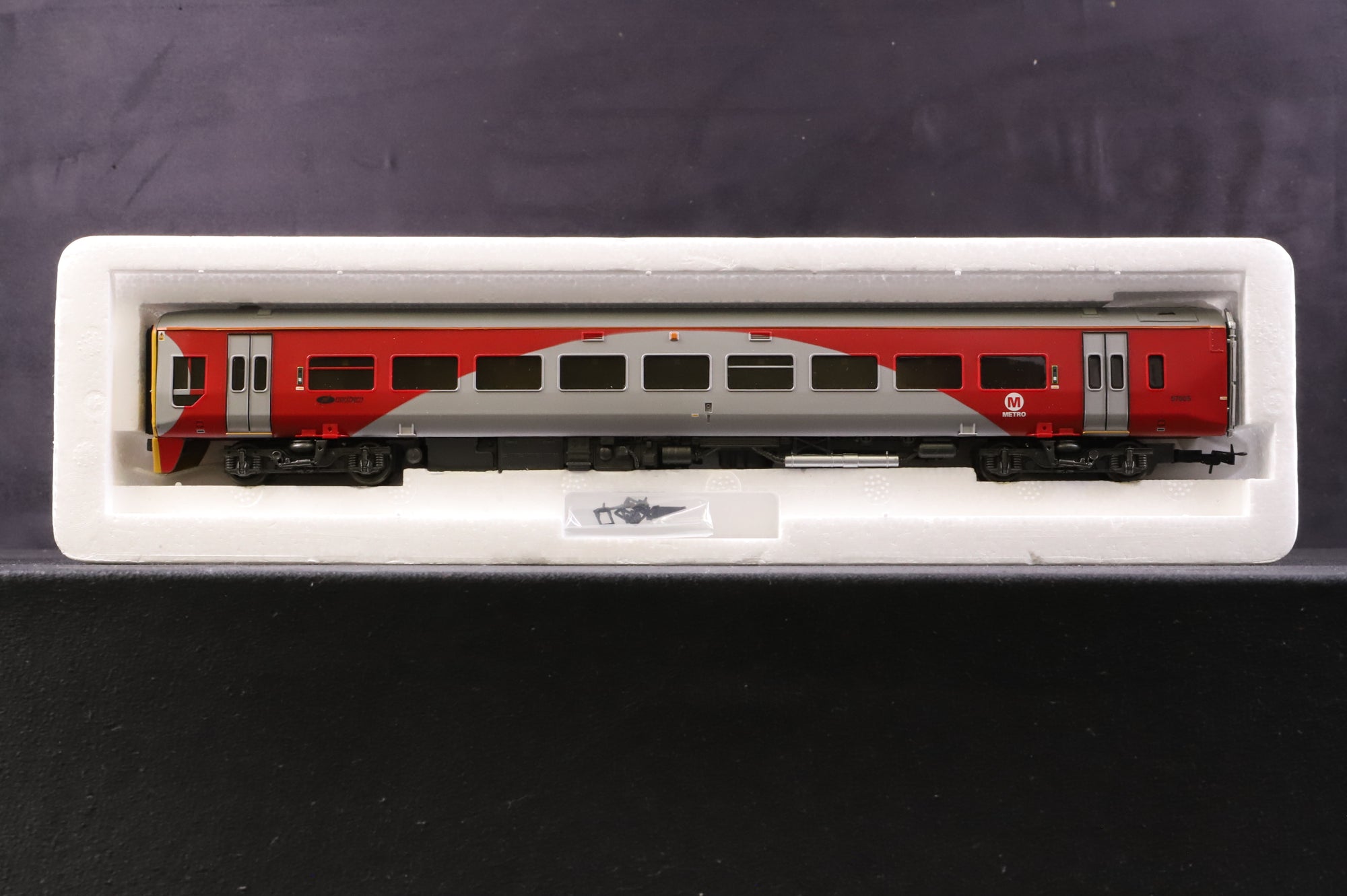 Bachmann OO 31-509 Class 158 DMU Northern Rail
