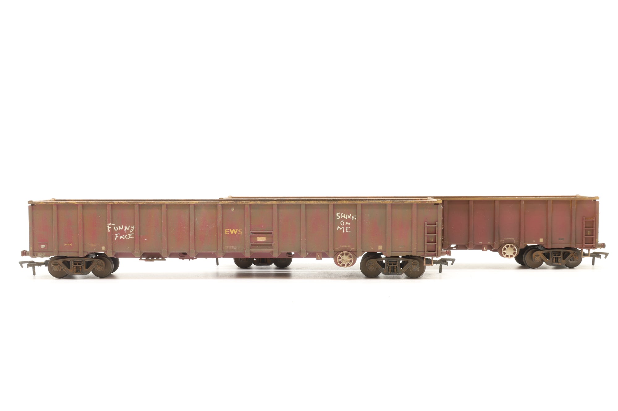 Bachmann OO Rake of 8x EWS MBA Wagons – Weathered