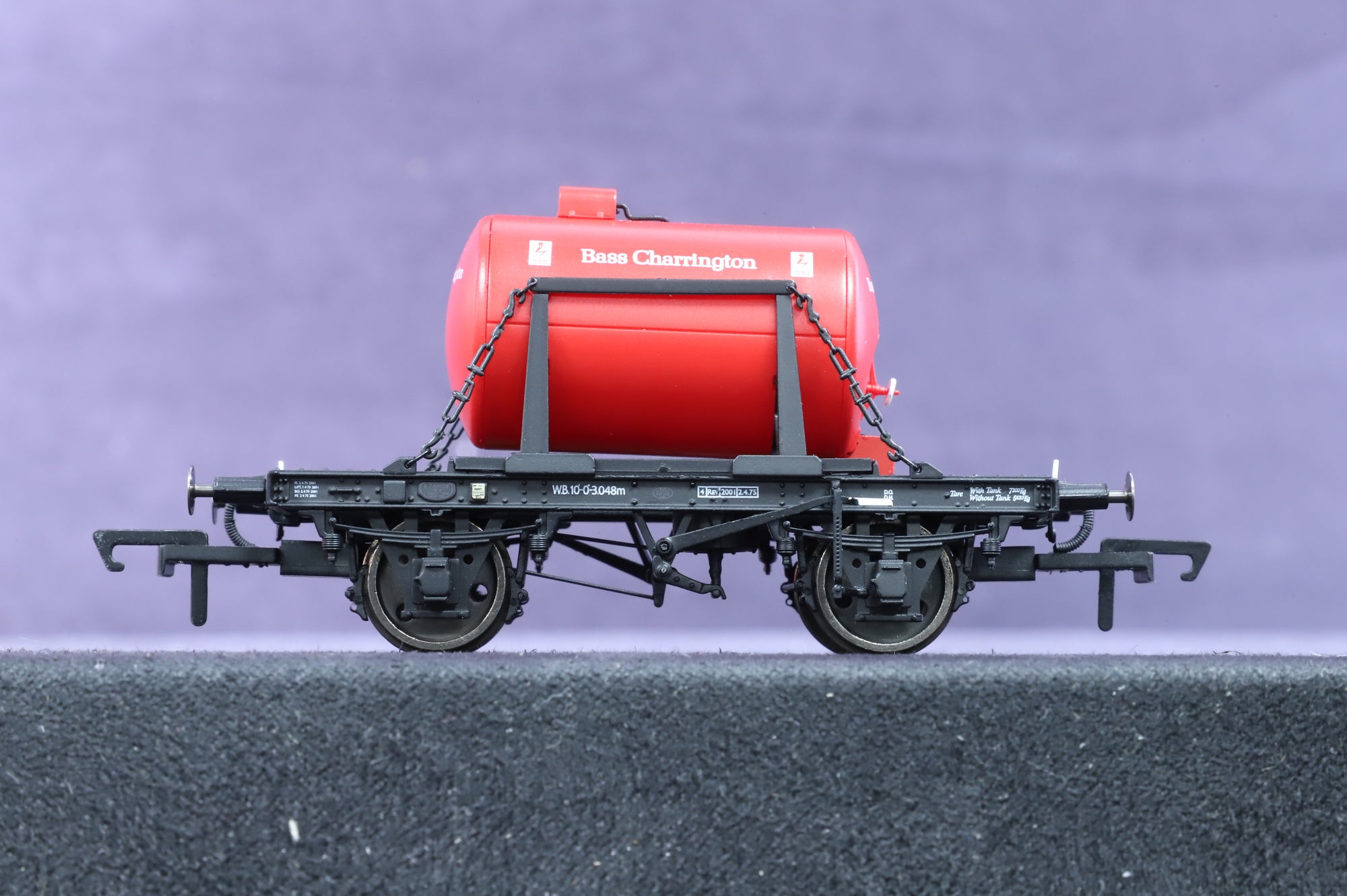 Clark Railworks OO Gauge C3023 Demountable Tank Wagon 'B749028', Bass Charrington
