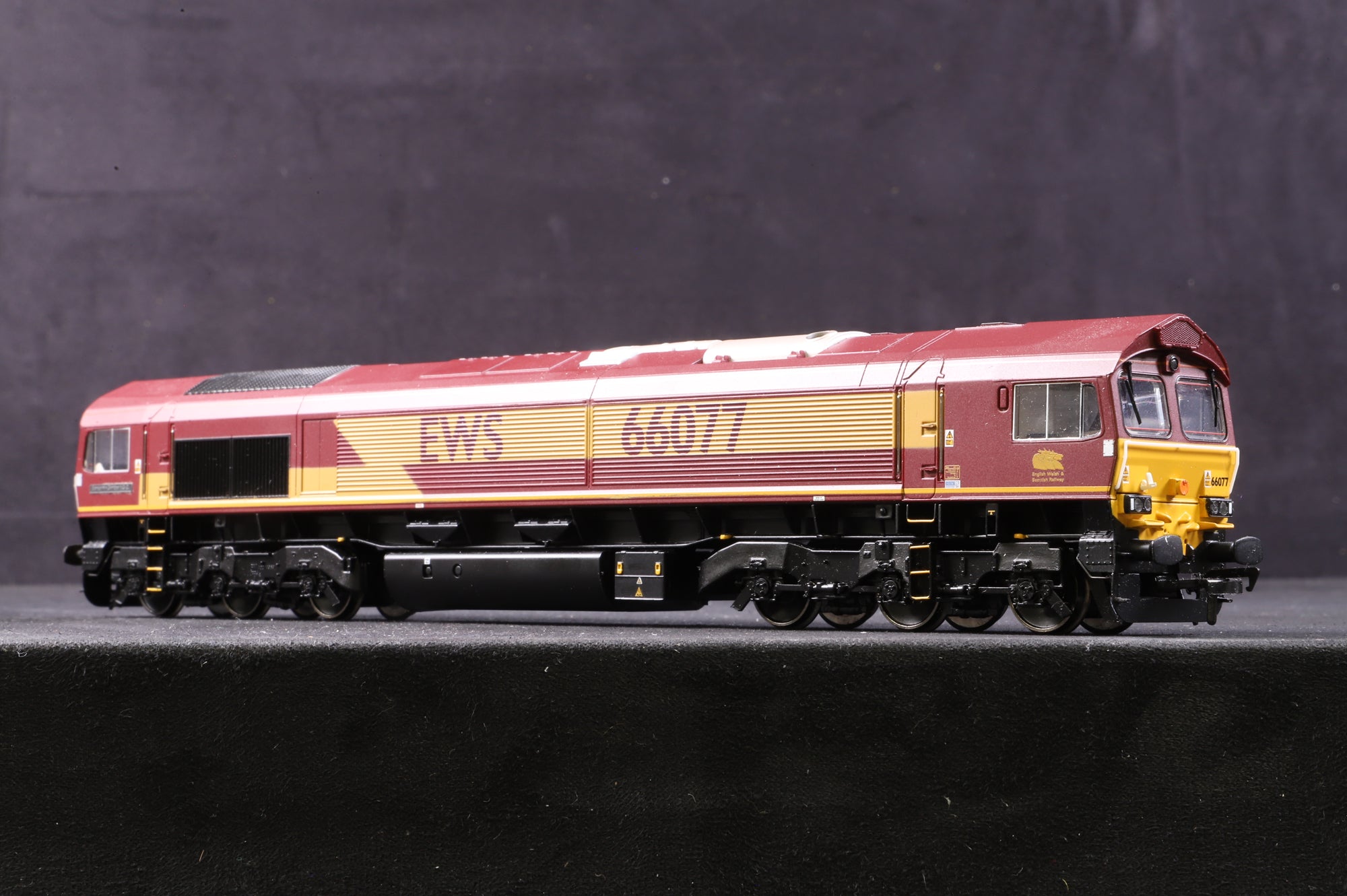 Bachmann OO 32-725Z Class 66/0 Diesel '66077' EWS Excl. Rails Ltd Ed 477/ 504