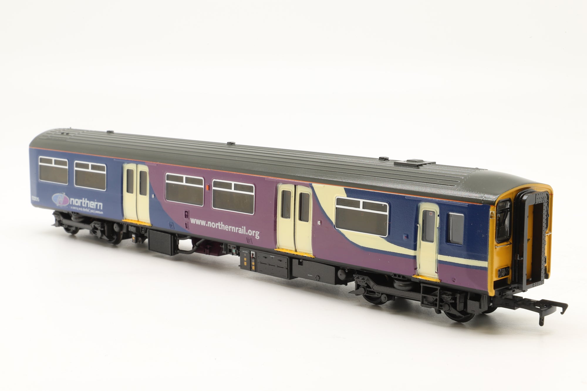 Bachmann OO Class 150/2 150205 in Northern Livery – Custom Repaint