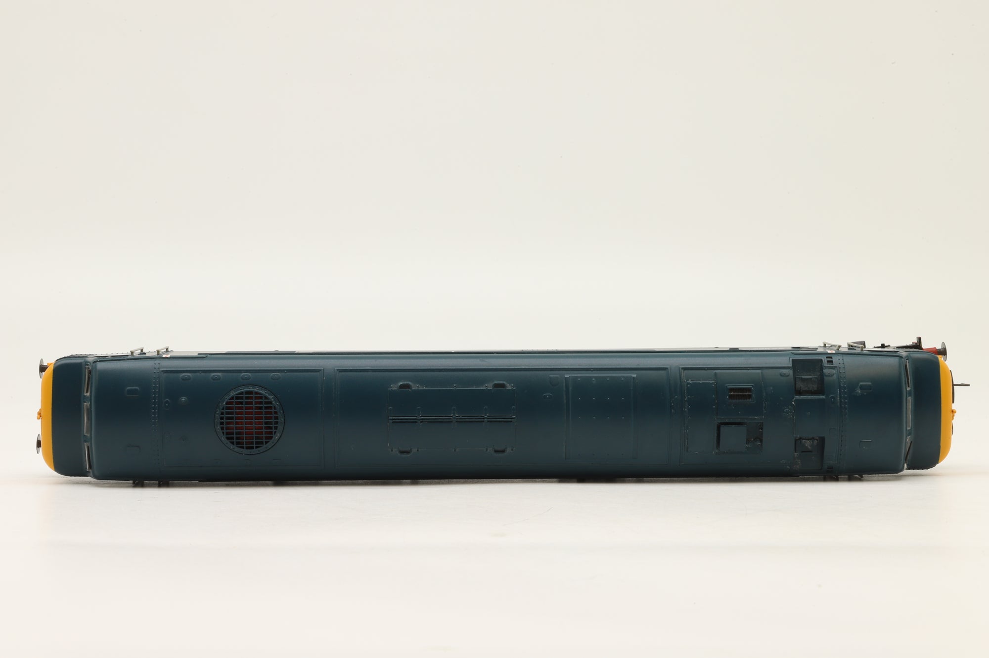 Bachmann OO 32-651 Class 44 Diesel '44008' 'Penyghent' BR Blue