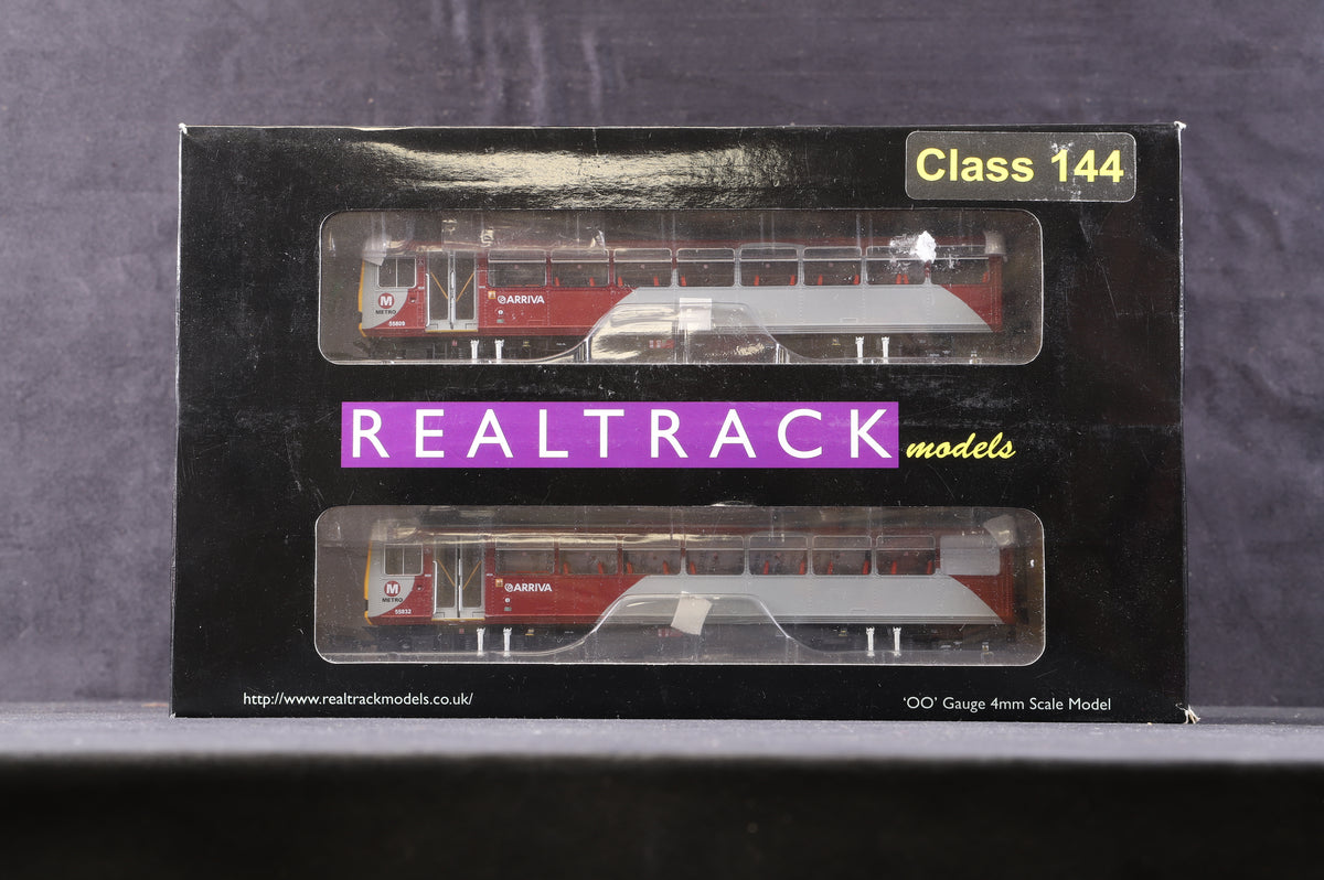 Realtrack OO RT144-009 Class 144 2-Car Pacer DMU Arriva Metro Livery