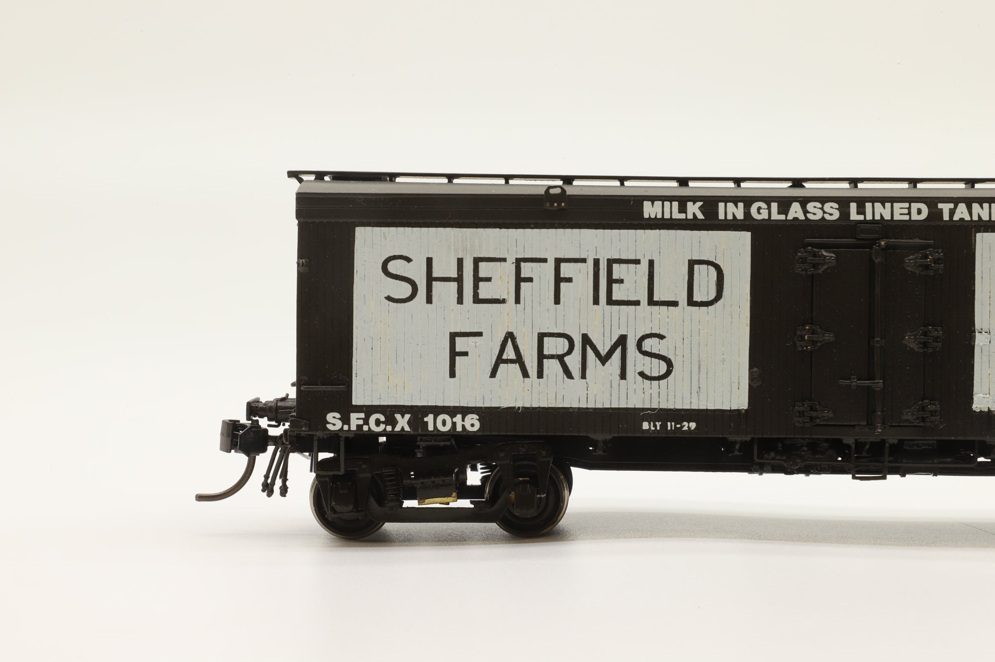 Iron Horse Models HO Brass 41' Pfaudler Wood Sheathed Milk Tank Car 'Sheffield Farms' 'Sealect Milk'