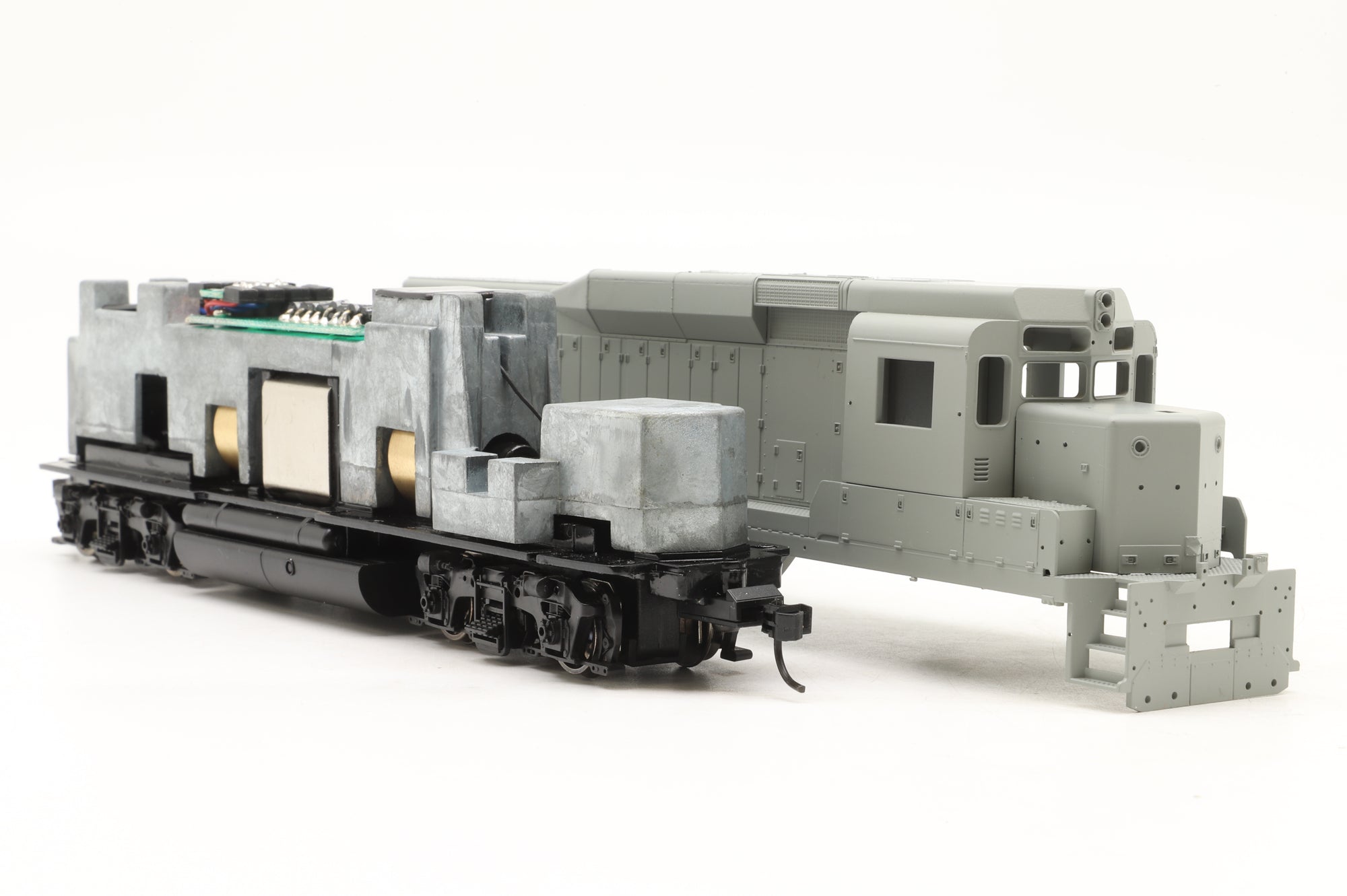 WORKSHOP Proto 2000 Series HO 21527 GP30 Undecorated