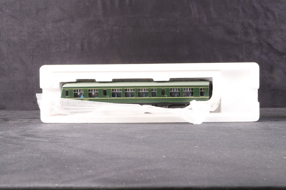 Bachmann OO 32-900 Class 108 DMU 2 Car BR Green with Speed Whiskers