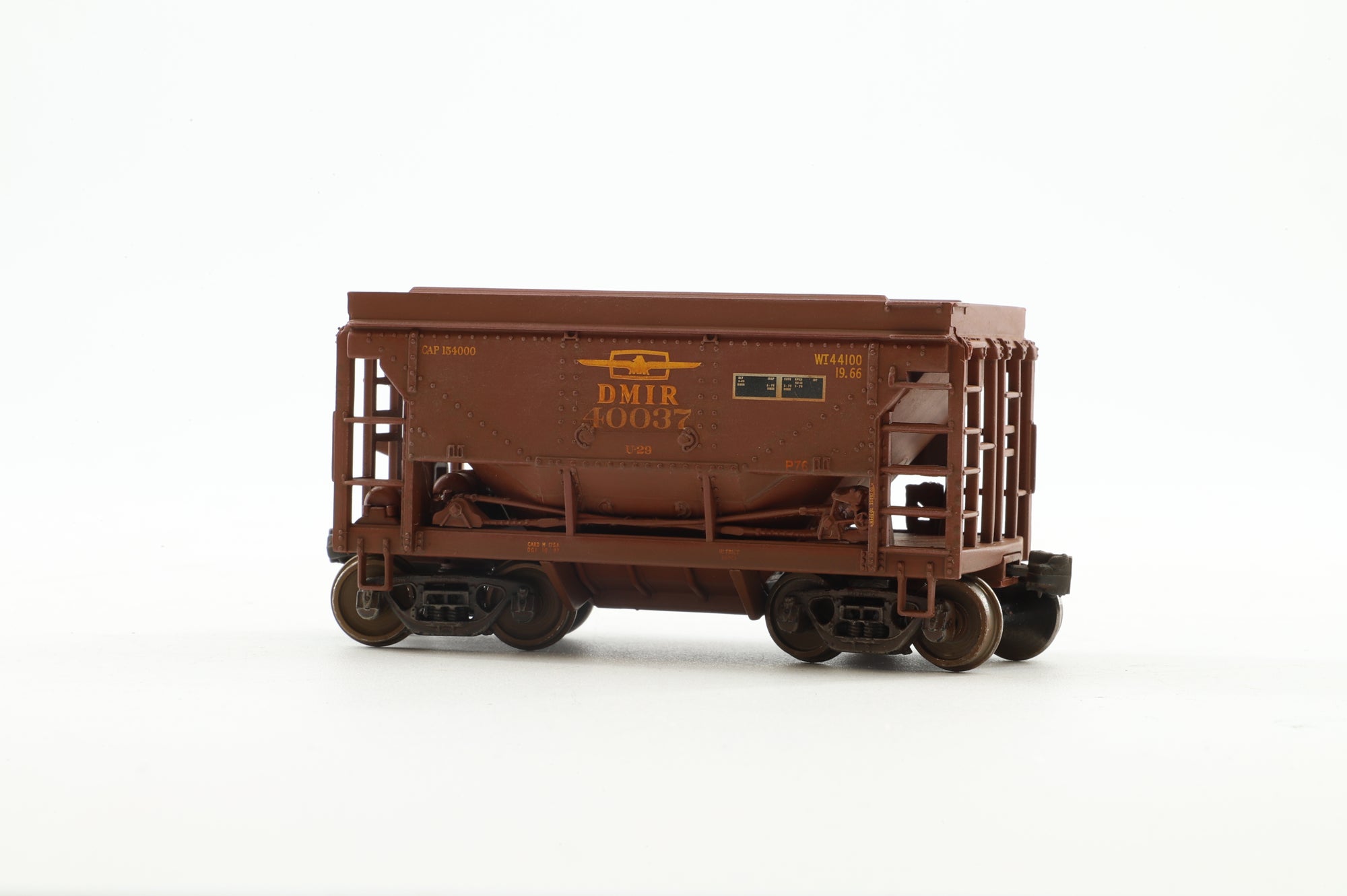 Walthers HO 910-58054 4-Pack of 24' MN Taconite Ore Cars in TMIR T-Bird Livery - Pro-Weathered & Renumbered