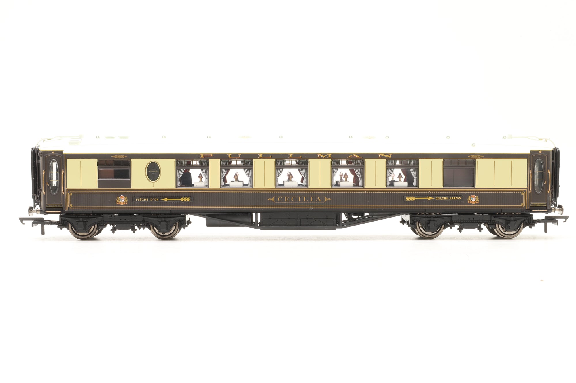 Hornby OO R2369/4196 'The Golden Arrow' Train Pack w/ Additional Coach Pack