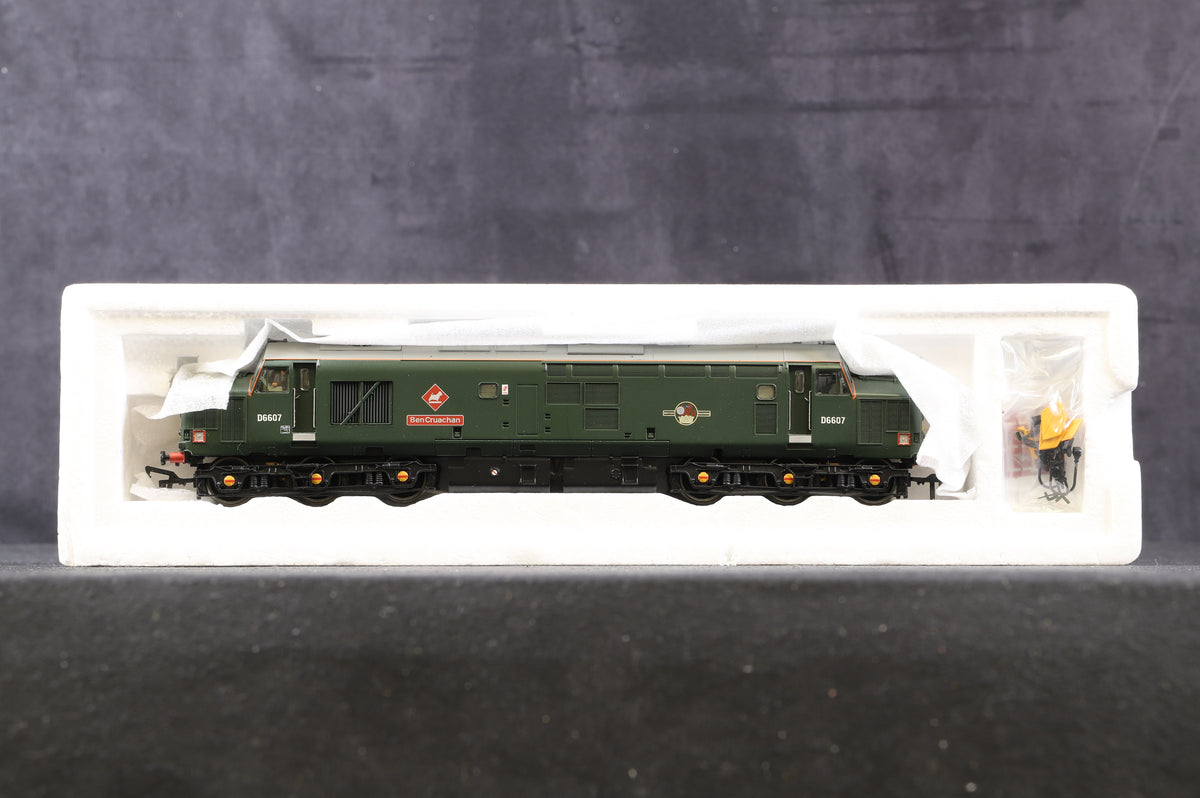 Bachmann OO 32-375Z Class 37/4 D6607 &#39;Ben Cruchan&#39; in BR Green Livery with Late Crest