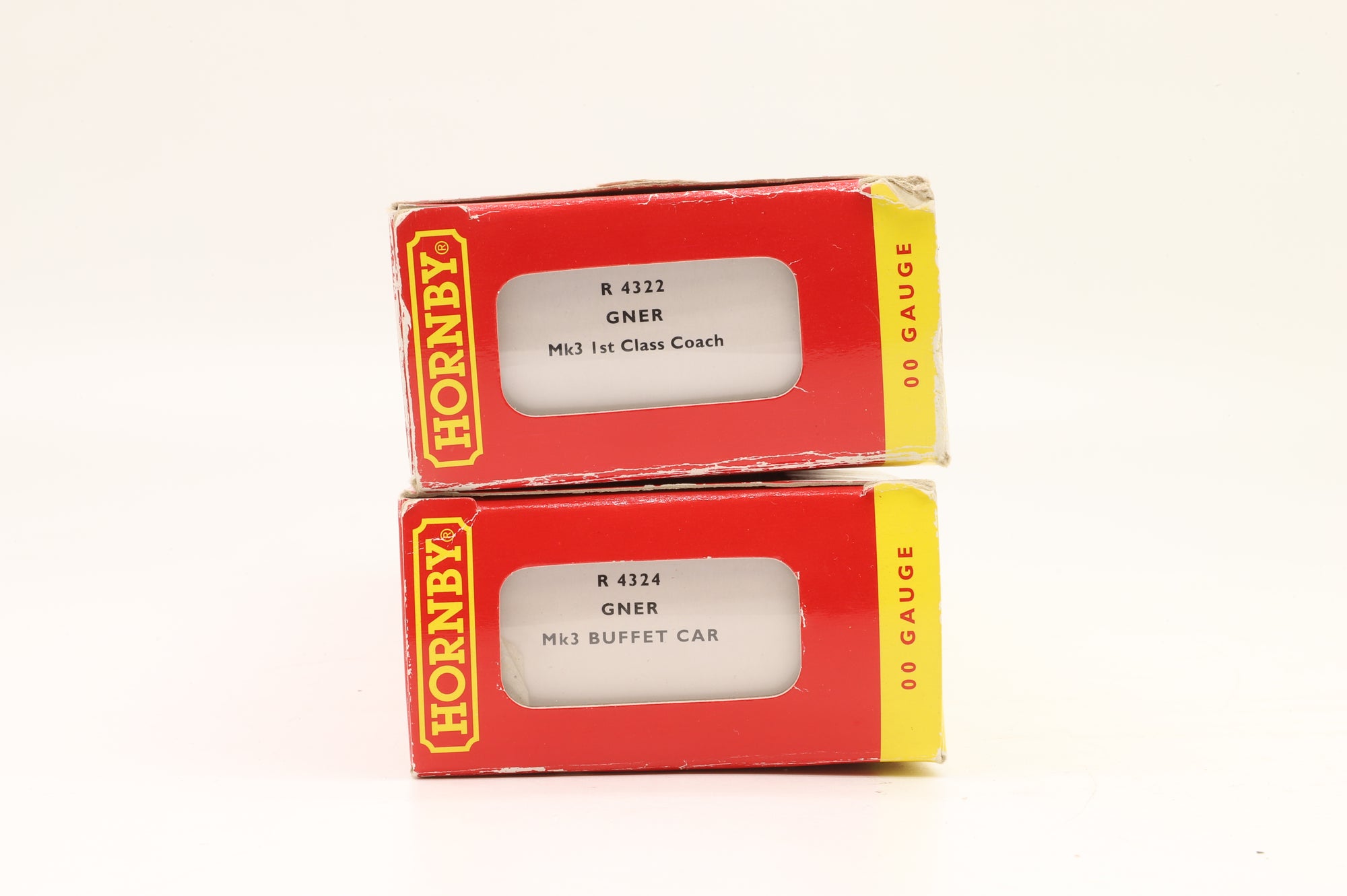 Hornby OO R4322/4324 Rake of 2x GNER Mk3 1st Class/Restaurant-Buffet Coaches