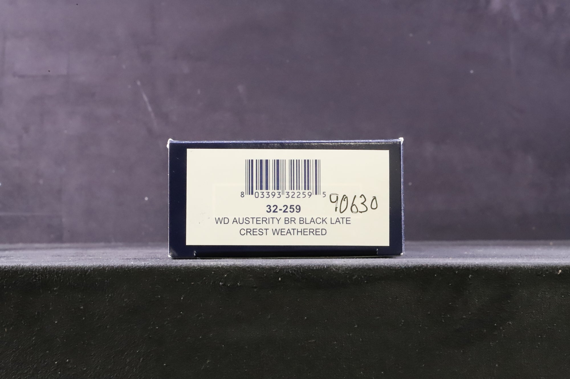 Bachmann OO 32-259 WD Austerity 90630 in BR Black w/ Late Crests - Weathered