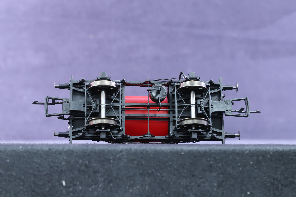 Clark Railworks OO Gauge C3023 Demountable Tank Wagon &#39;B749028&#39;, Bass Charrington