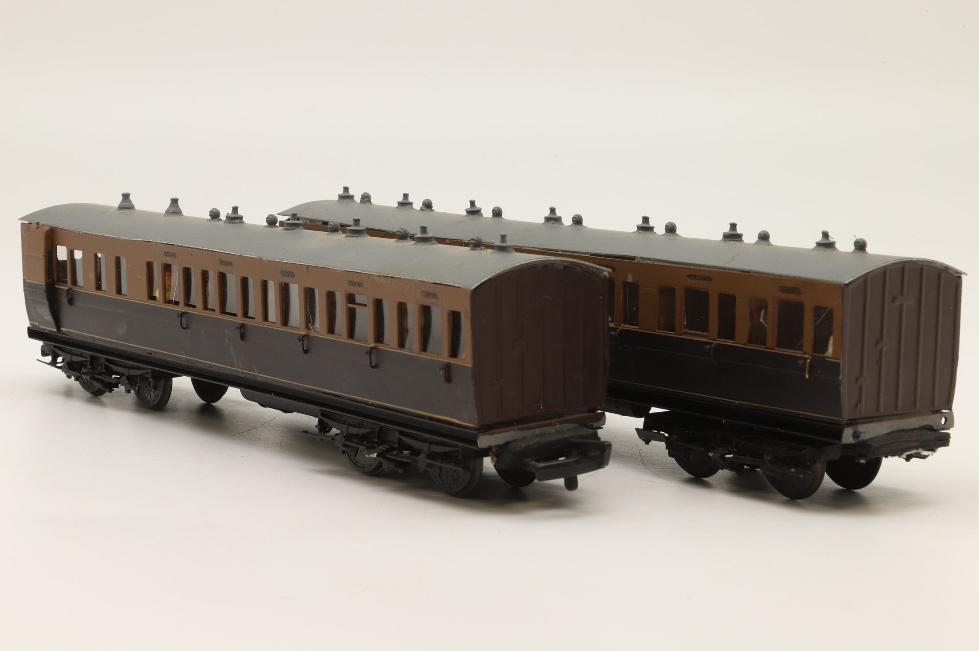 WORKSHOP Chowbent OO Rake Of 2 L&YR Kit Built Coaches