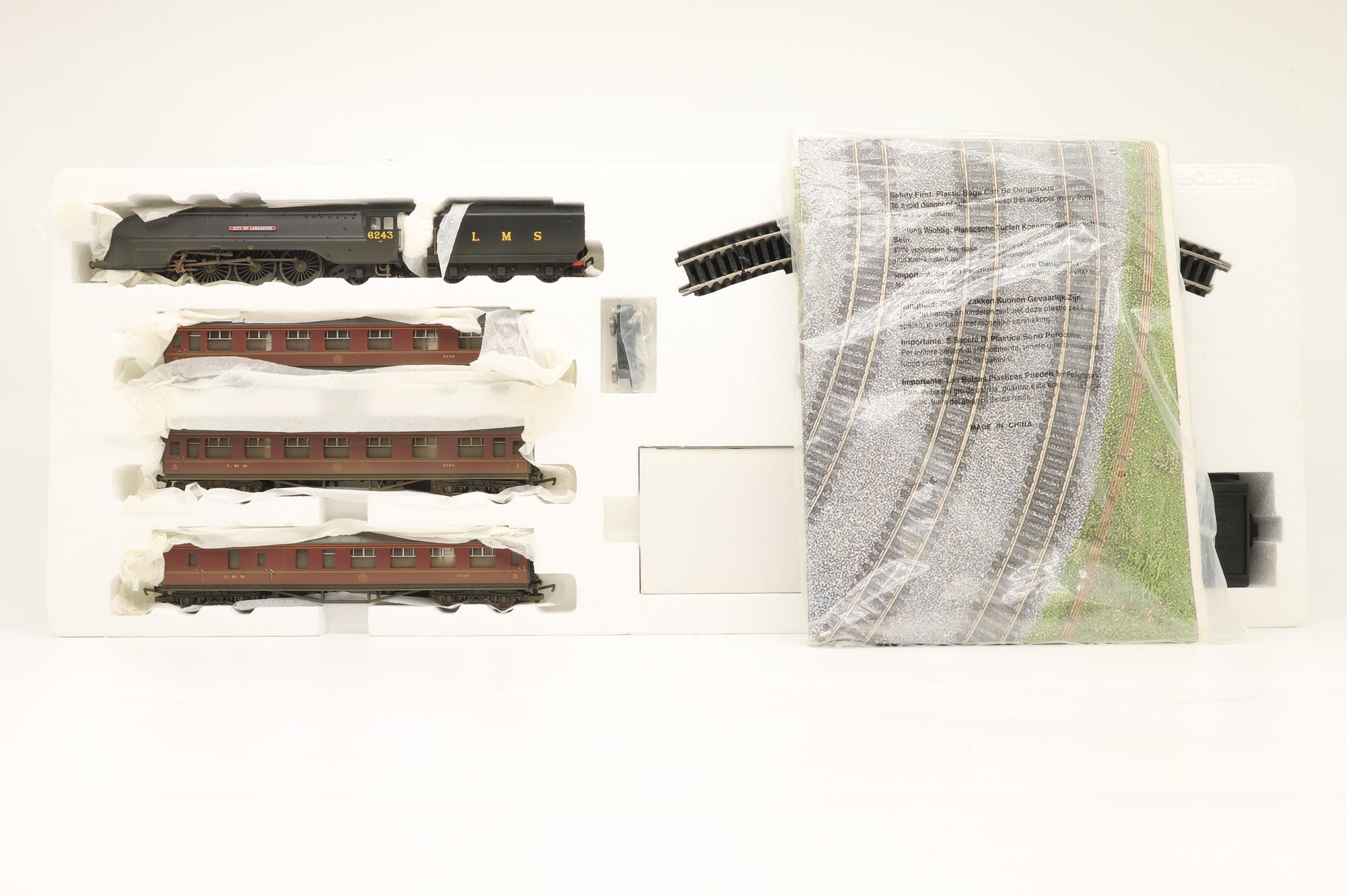 Hornby OO R1060 Coming Home Train Set