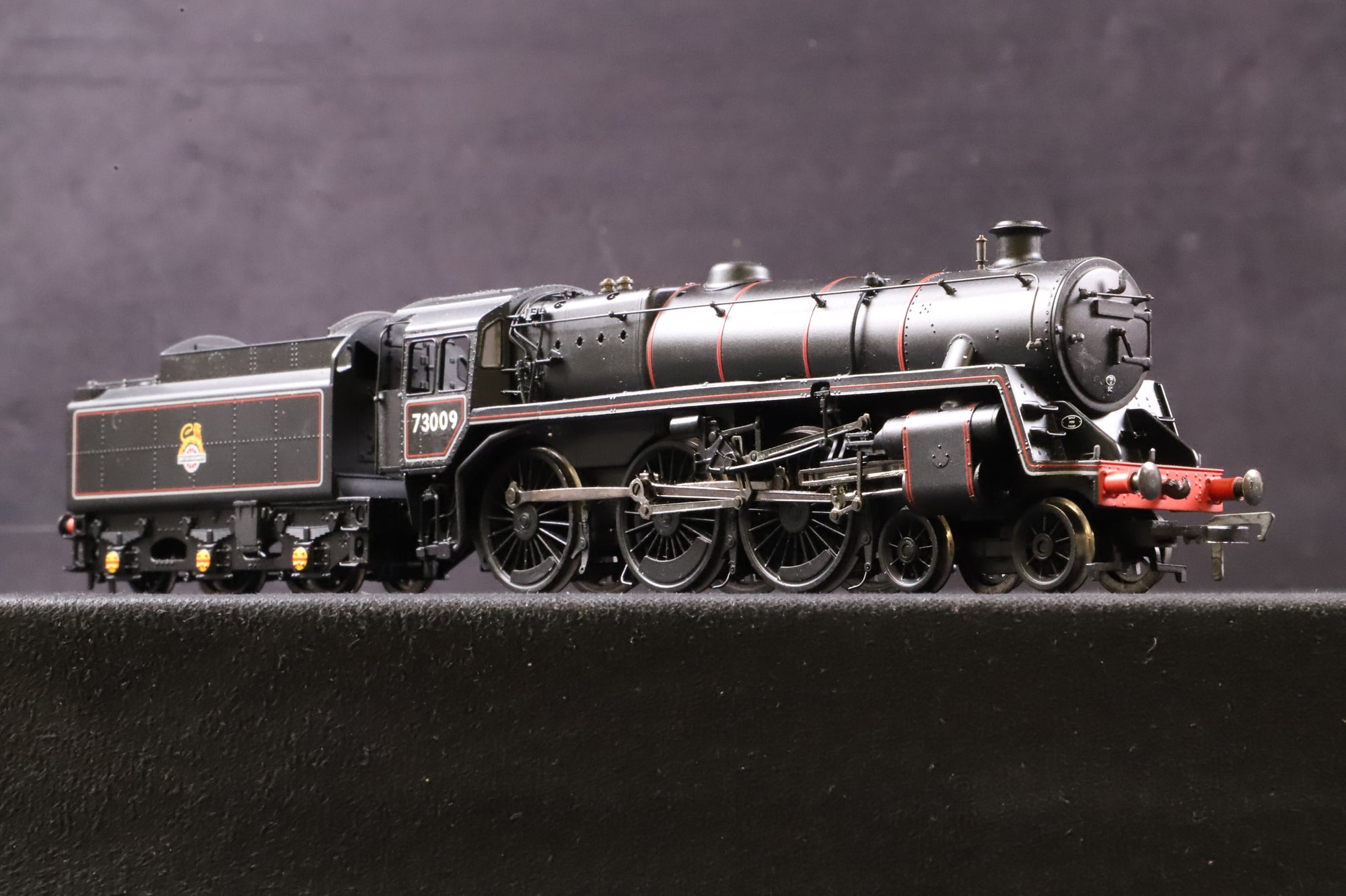 Bachmann OO 32-503 Standard Class 5MT '73030' BR Black E/C BR1 Tender W/H Pump