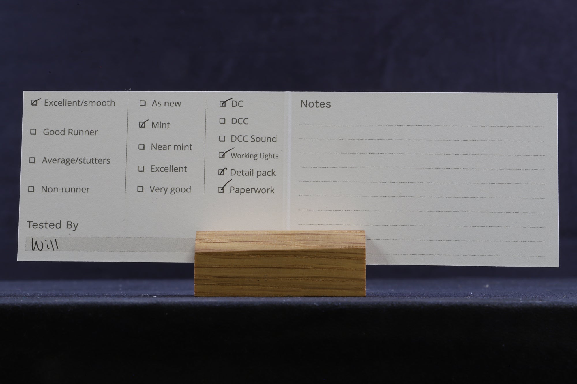 Kato HO 37-049 EMD GP35 Phase IB Denver & Rio Grande '3029' Small Lettering