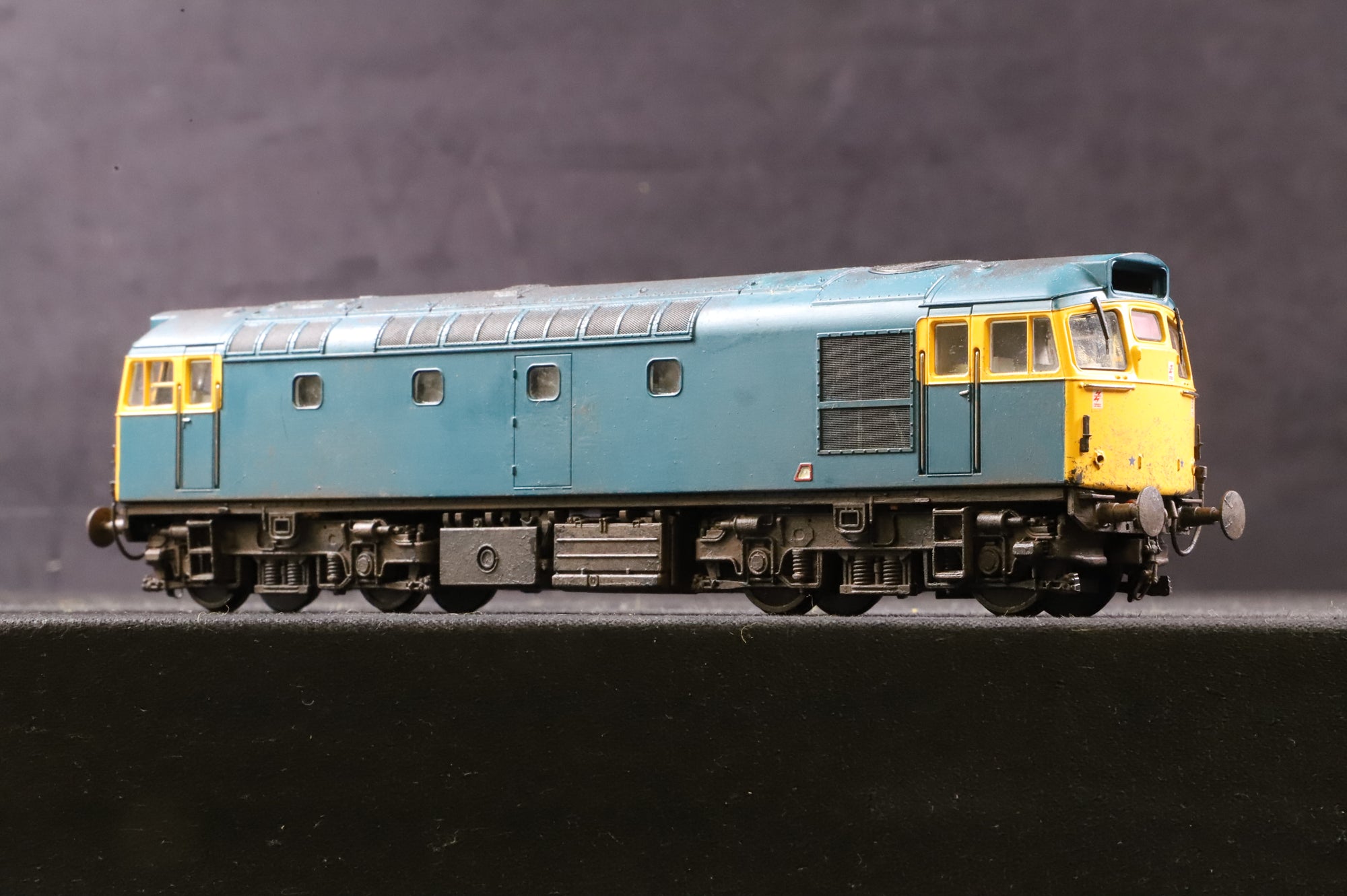 WORKSHOP Heljan OO Class 26 in BR Blue - Non Runner - Weathered