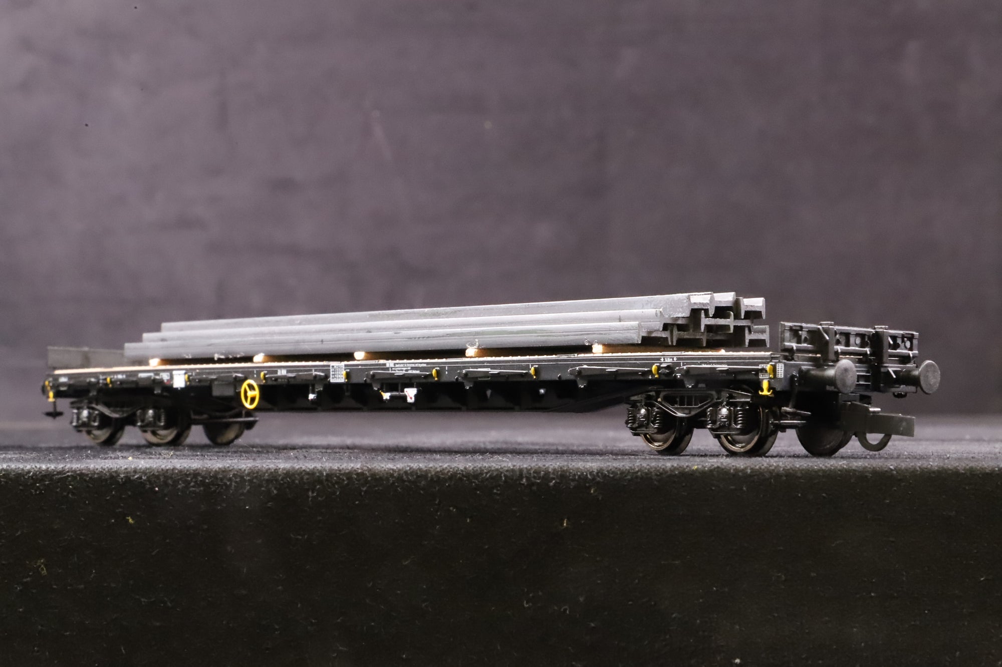 Roco HO Pair of CFL Flat Wagons, Incl. 47766 & 47688
