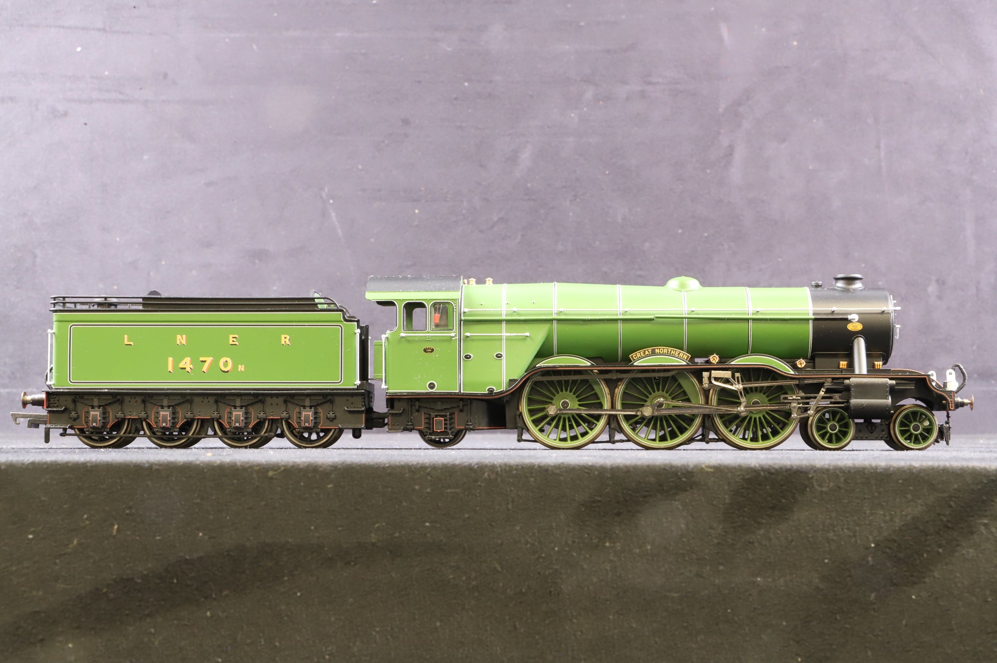 Hornby OO R2405 Class A1 '1470' 'Great Northern' LNER Green