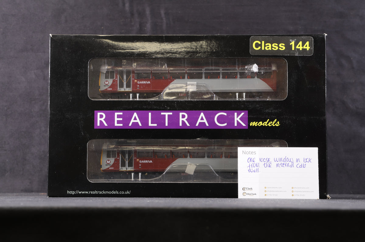 Realtrack OO RT144-009 Class 144 2-Car Pacer DMU Arriva Metro Livery