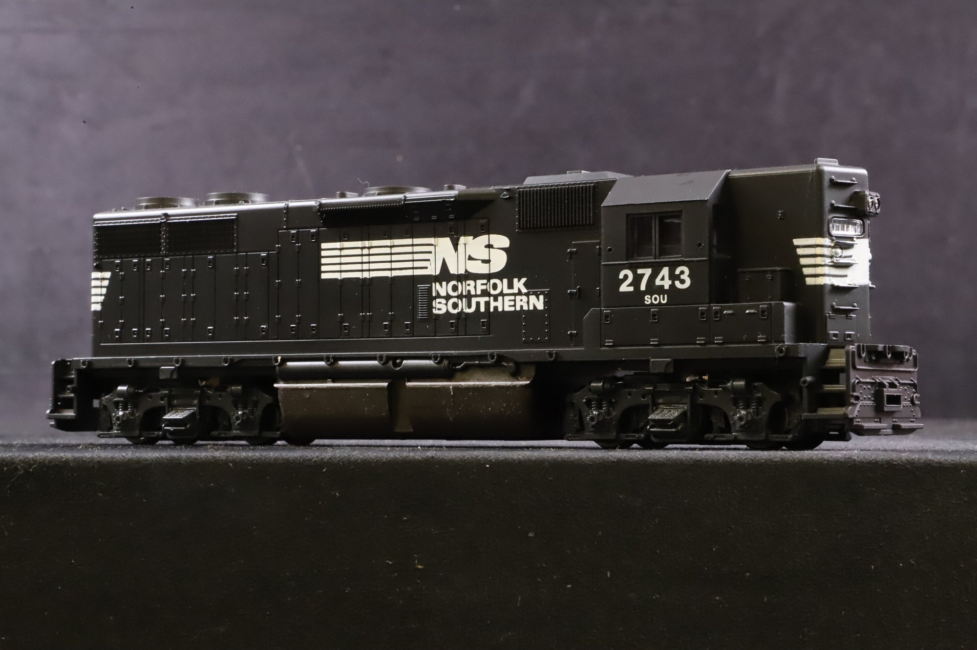 Con-Cor HO 0015-003002 EMD GP-38 Hi-Nose No.2743 in Norfolk Southern Black