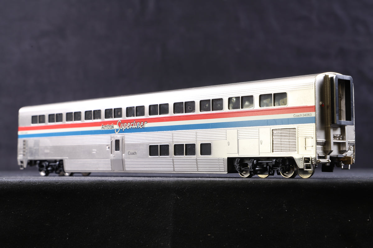 Pacific Fast Mail/Samhongsa HO Rake of 3 Amtrak Superliner Coaches