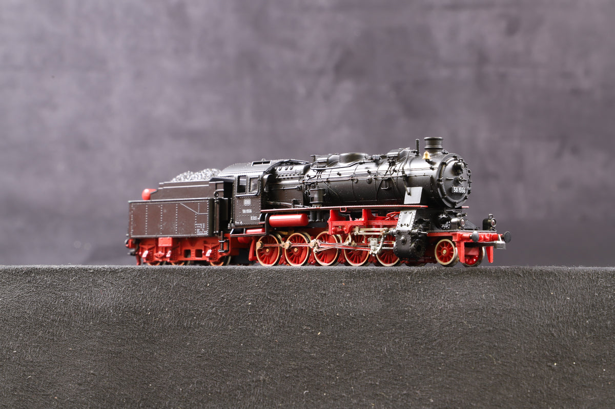 Roco HO 4112 Class BR 58 Steam Locomotive