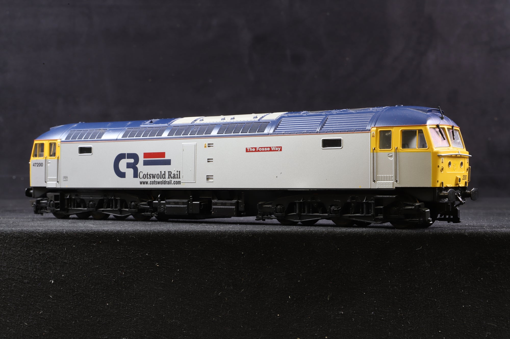 Heljan OO 4664 Class 47/0 '47200' 'The Fosse Way' Cotswold Rail Silver