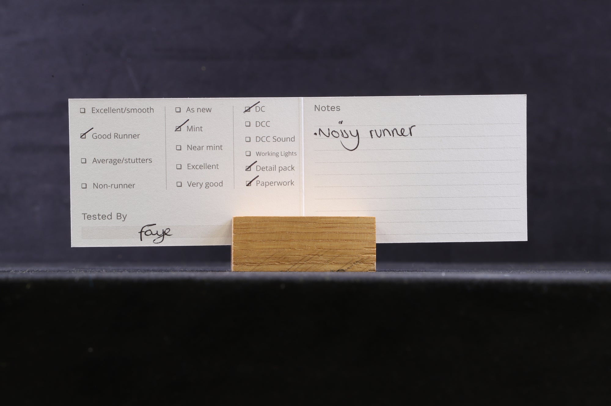 Bachmann OO 32-258 WD Austerity 90423 in BR Black w/ Early Crests