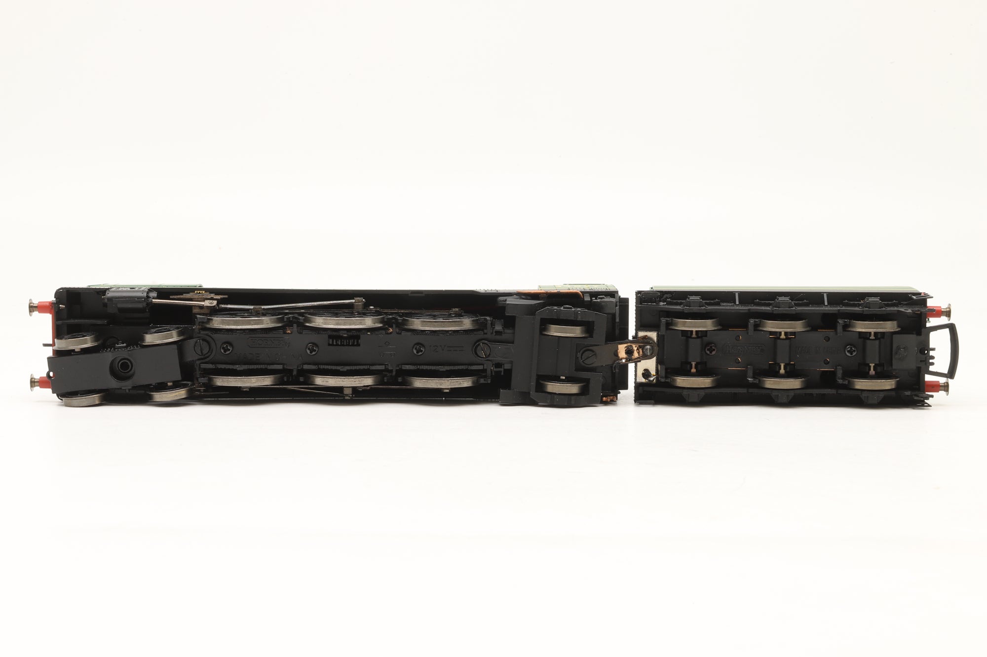 WORKSHOP Hornby OO R2315 West Country Class 34037 'Clovelly' in De-Branded SR Malachite – Non-Runner