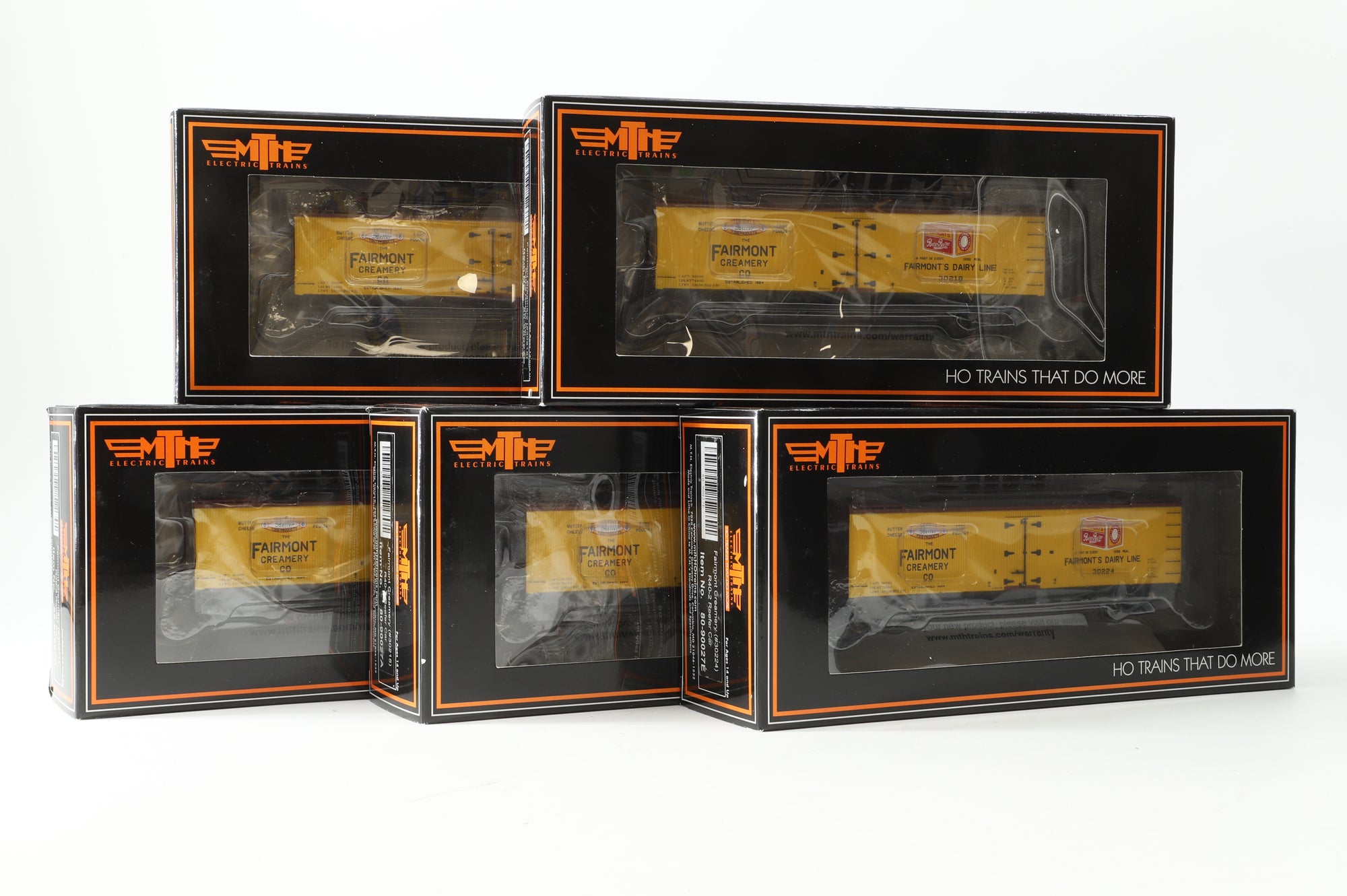 MTH HO Rake of 5 R40-2 Reefer Cars, Fairmont Creamery, Inc. 80-90027A, B, C, D & E