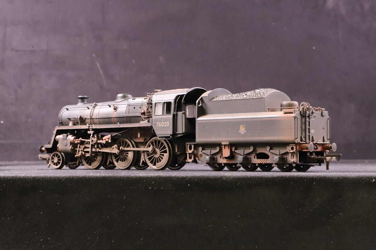 Bachmann OO 32-953DC Standard Class 4MT 76020 in Lined BR Black w/ Early Crests - Weathered