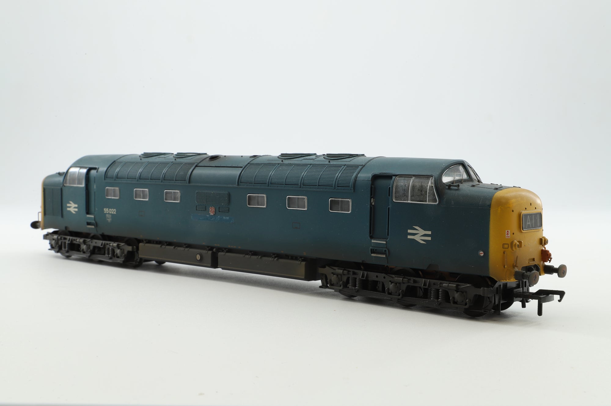 Bachmann OO 32-531DC Class 55 '55022' 'Royal Scots Grey' BR Blue, DCC Sound, TMC Customised & Weathered