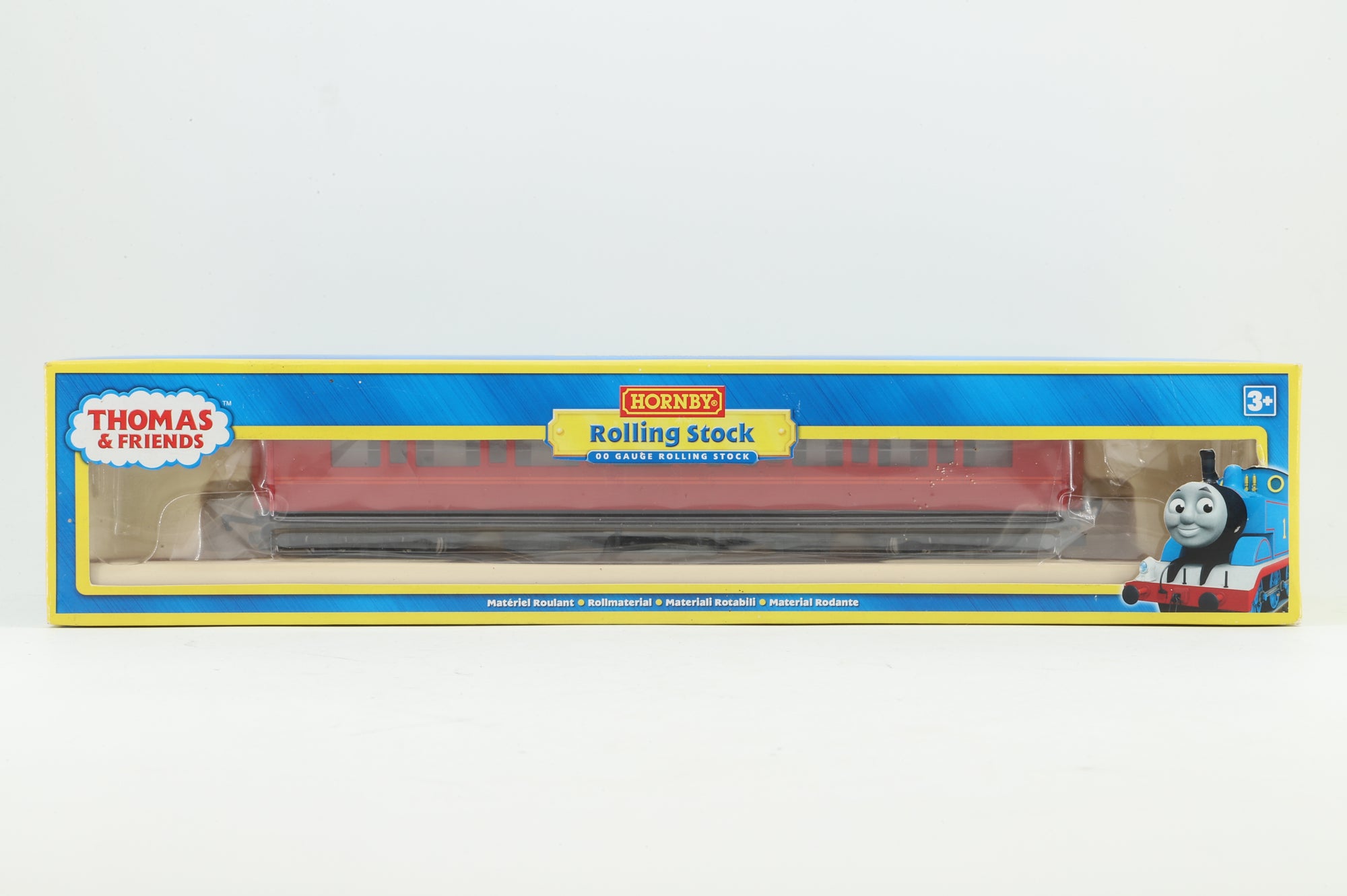 Hornby OO 4 x R9702 Spencer's Composite Coaches & 1 x R9703 Spencer's Brake Coach, Thomas the Tank Range
