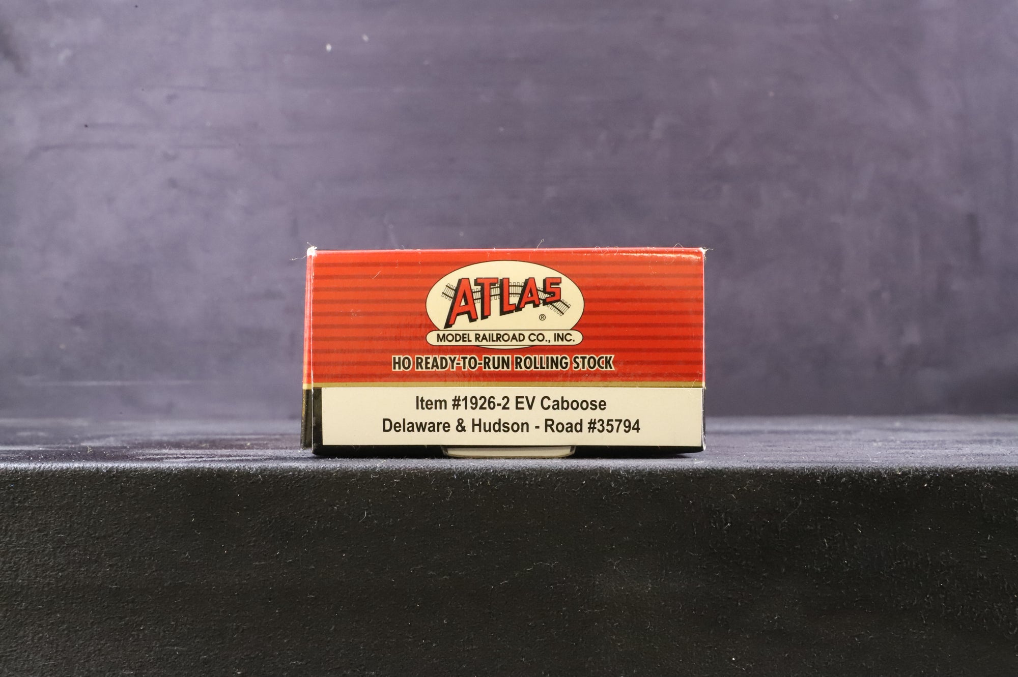 Atlas HO 1926-2 EV Caboose No.35794 in Delaware & Hudson Red