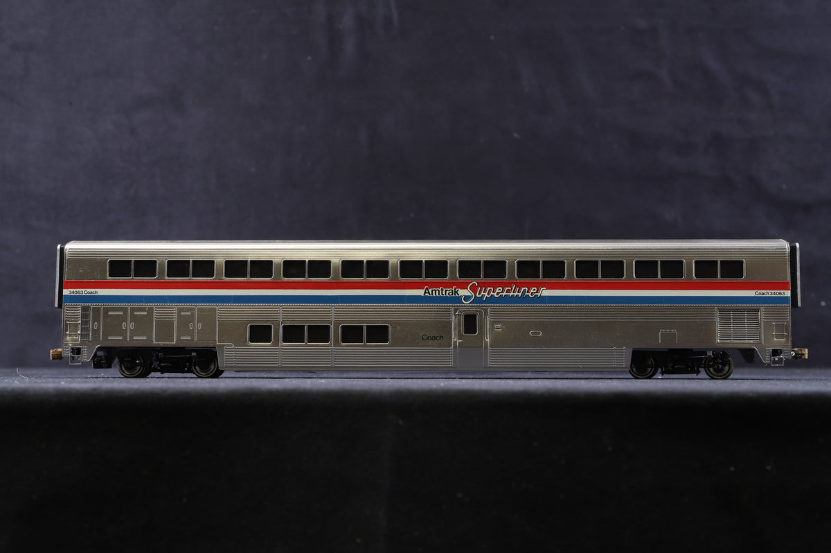 Pacific Fast Mail/Samhongsa HO Rake of 3 Amtrak Superliner Coaches