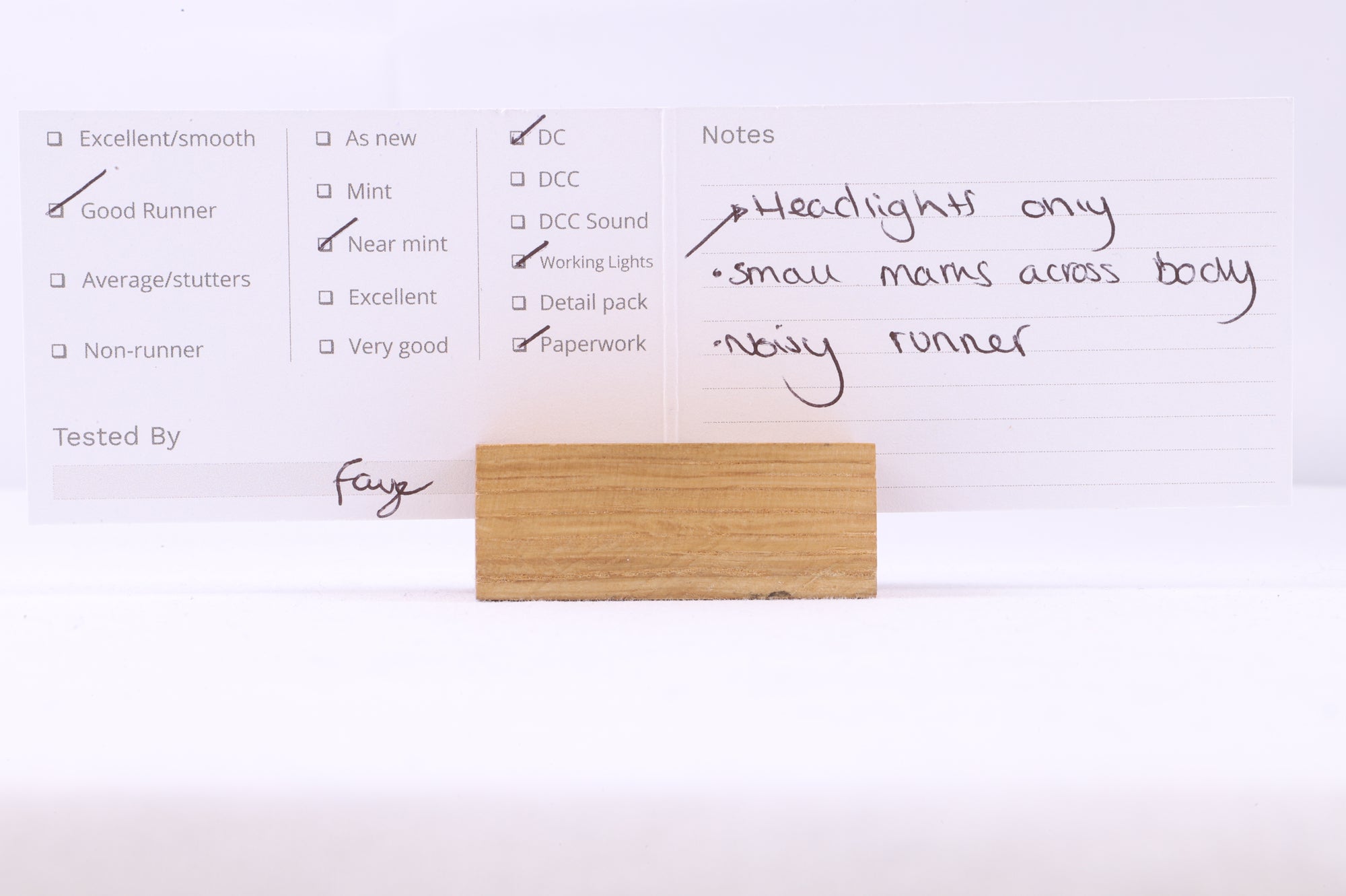 Atlas N 4630 EMD GP35 Erie Lackawanna '2560'