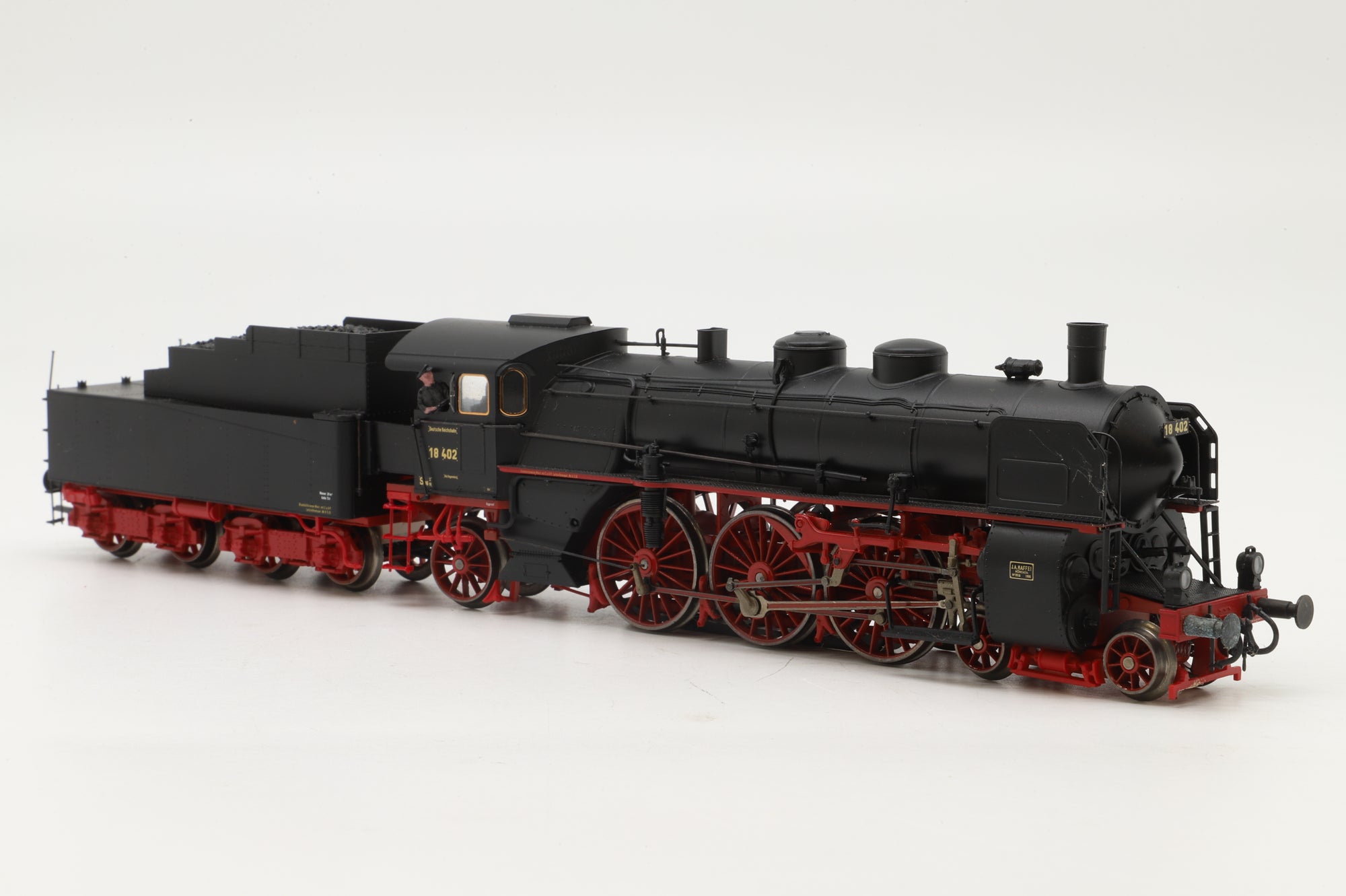 Roco HO 69361 Class BR 18 402 Steam Locomotive DRG 3 Rail DCC Fitted