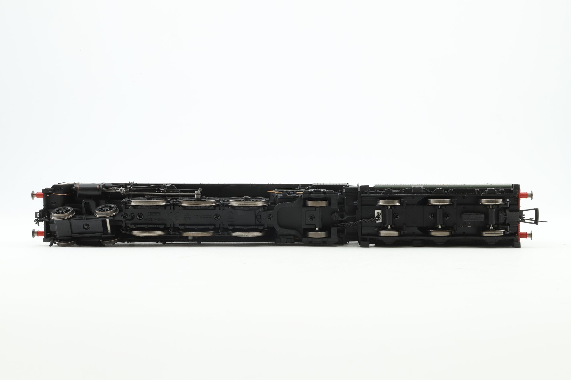 Hornby OO R30362 BR Britannia Class 4-6-2 BR Green Early Crest Renamed and Denumbered