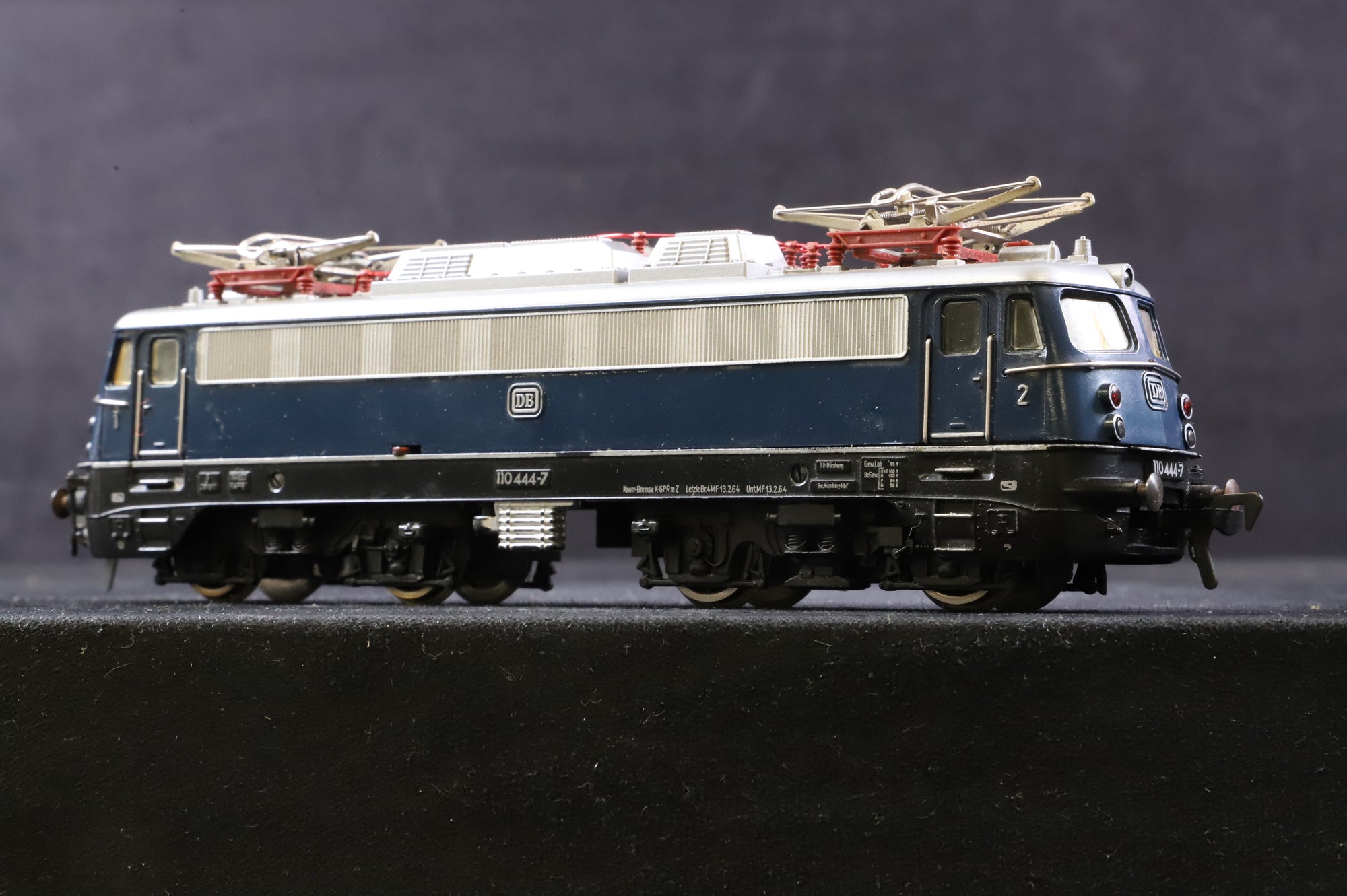 Fleischmann HO 4336 BR 110 1104447 in DB Blue