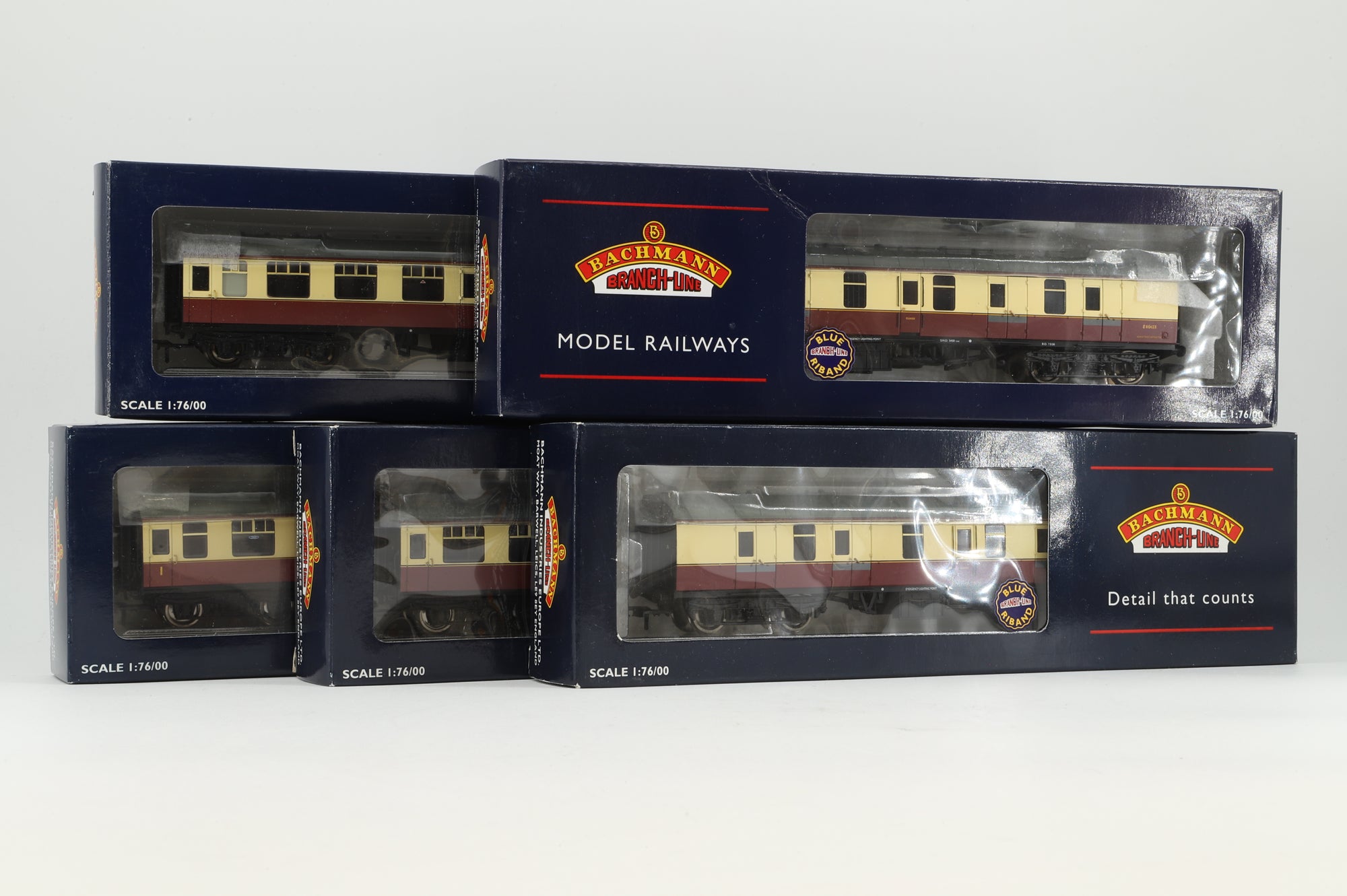 Bachmann OO Rake Of 5 BR Mk1 Crimson & Cream Coaches Inc. 39-177, 39-027A, 39-177A, 39-252 & 39-127A