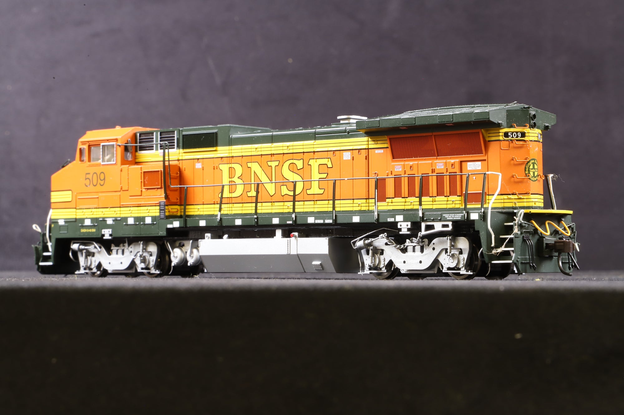 Atlas HO 9063 Fash 8-40BW Diesel Loco No.509 in BNSF Livery - DCC Sound