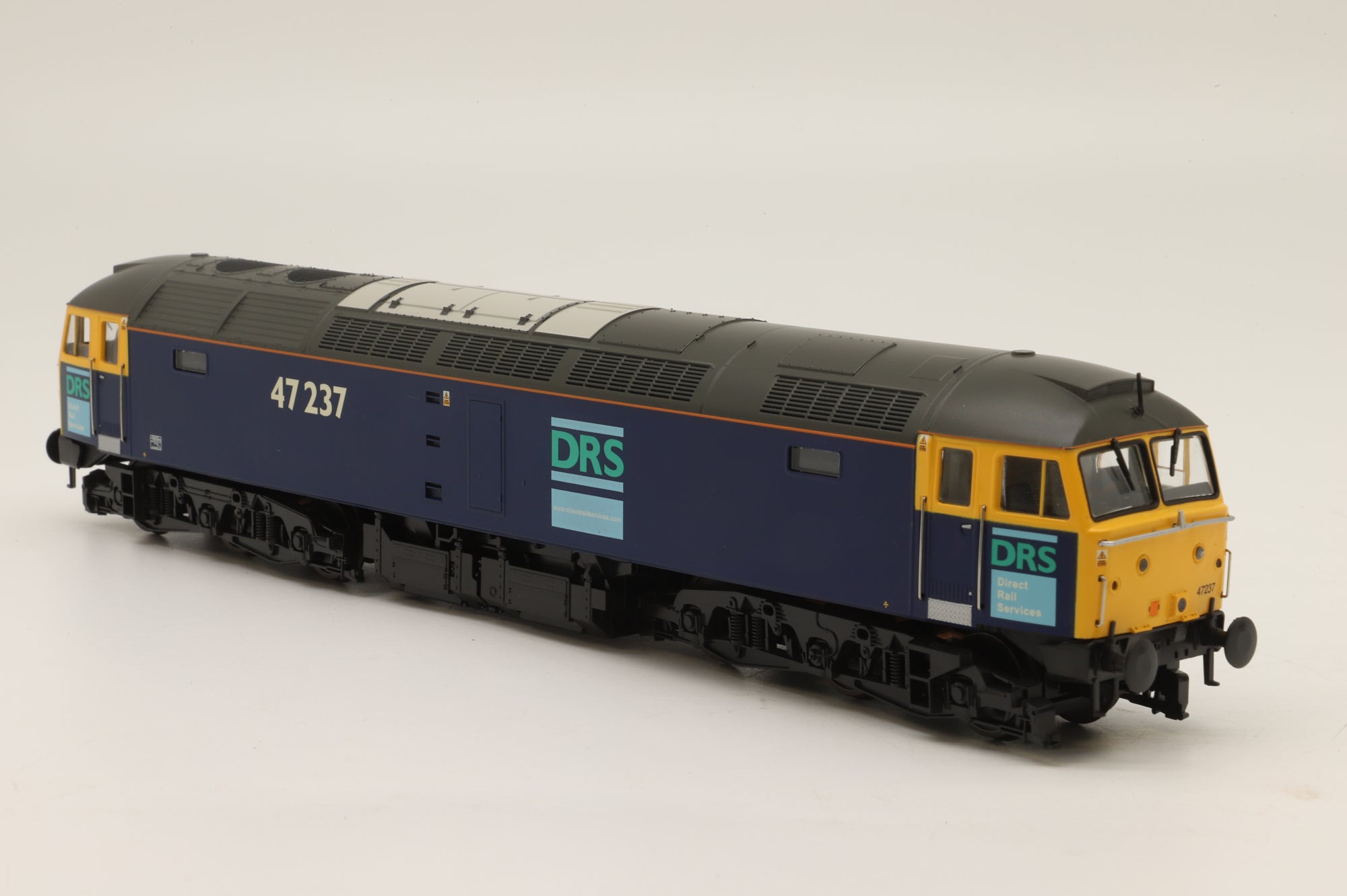 Heljan OO 4767 Class 47 47237 in DRS Blue