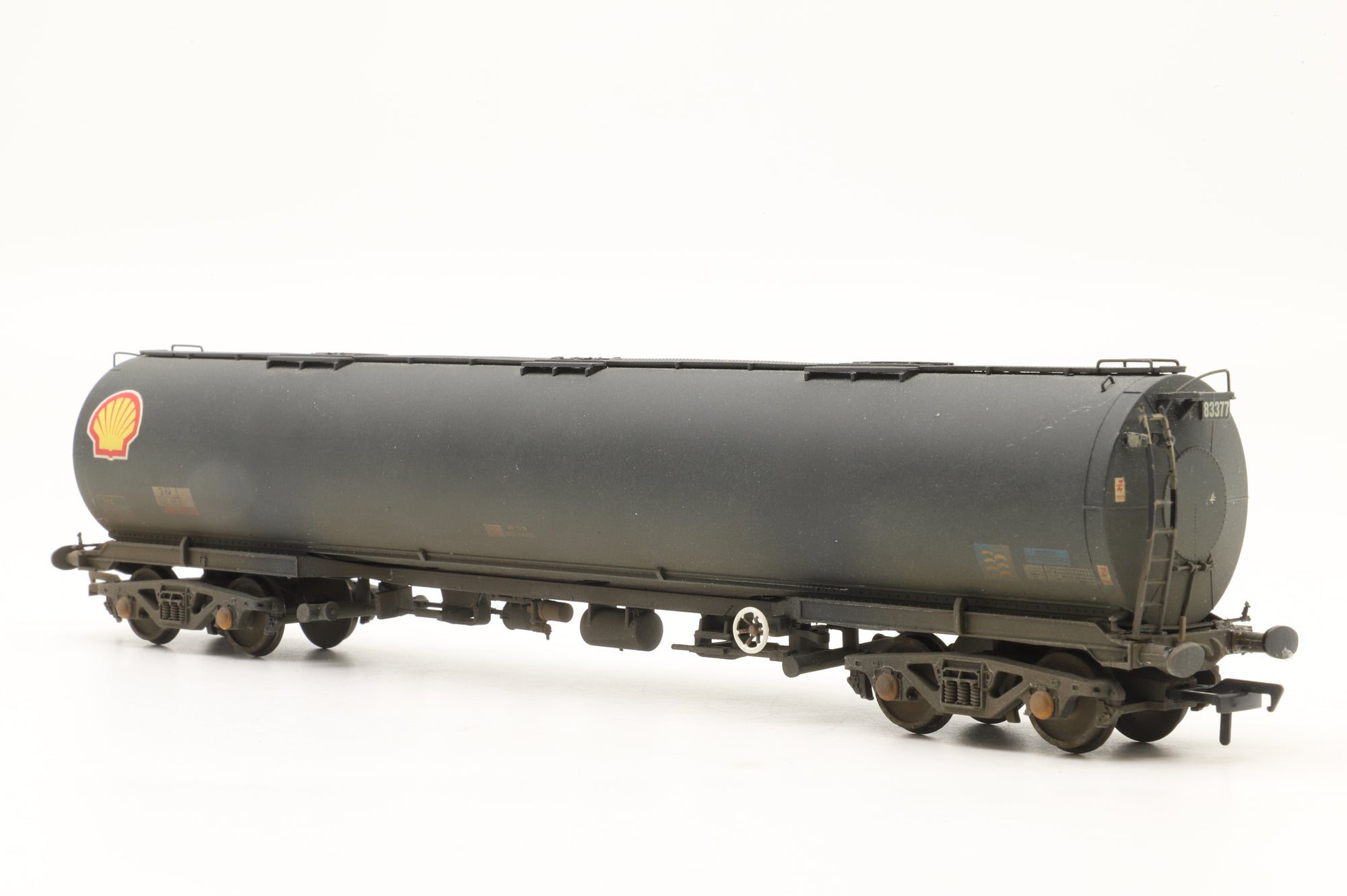 Bachmann OO Rake Of 2 TEA Bogie Tank Wagons Weathered Inc. 38-110A & 38-222