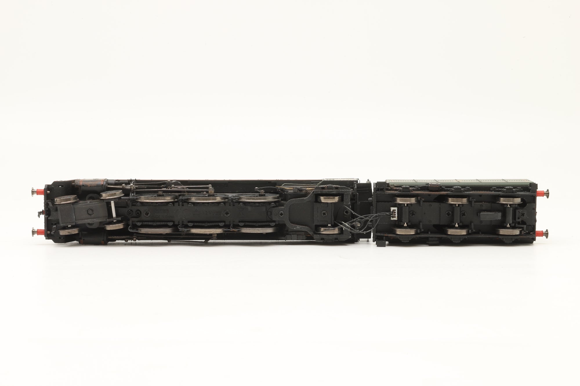 Hornby OO Britannia Class '70044' 'Earl Haig' BR Lined Green L/C Weathered DCC Sound