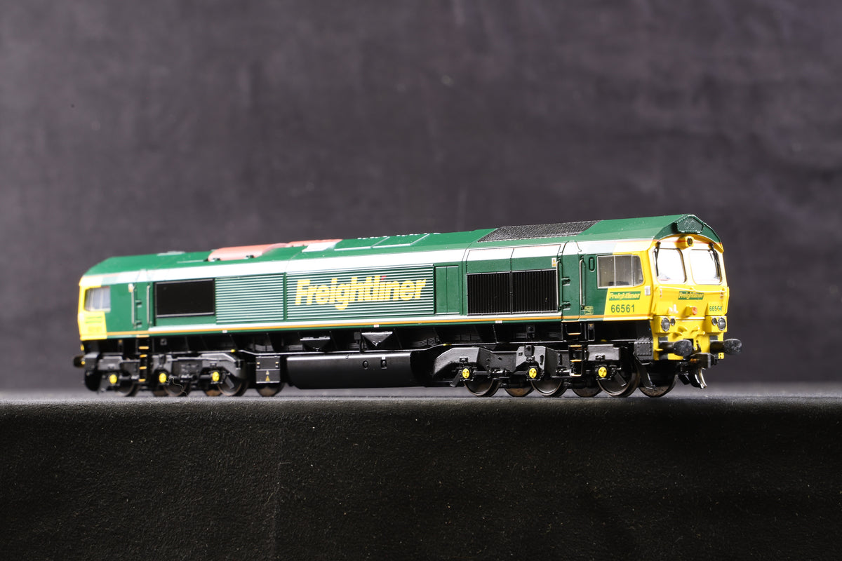 Bachmann OO 32-728DC Class 66 &#39;66561&#39; Freightliner Renumbered, DCC Sound