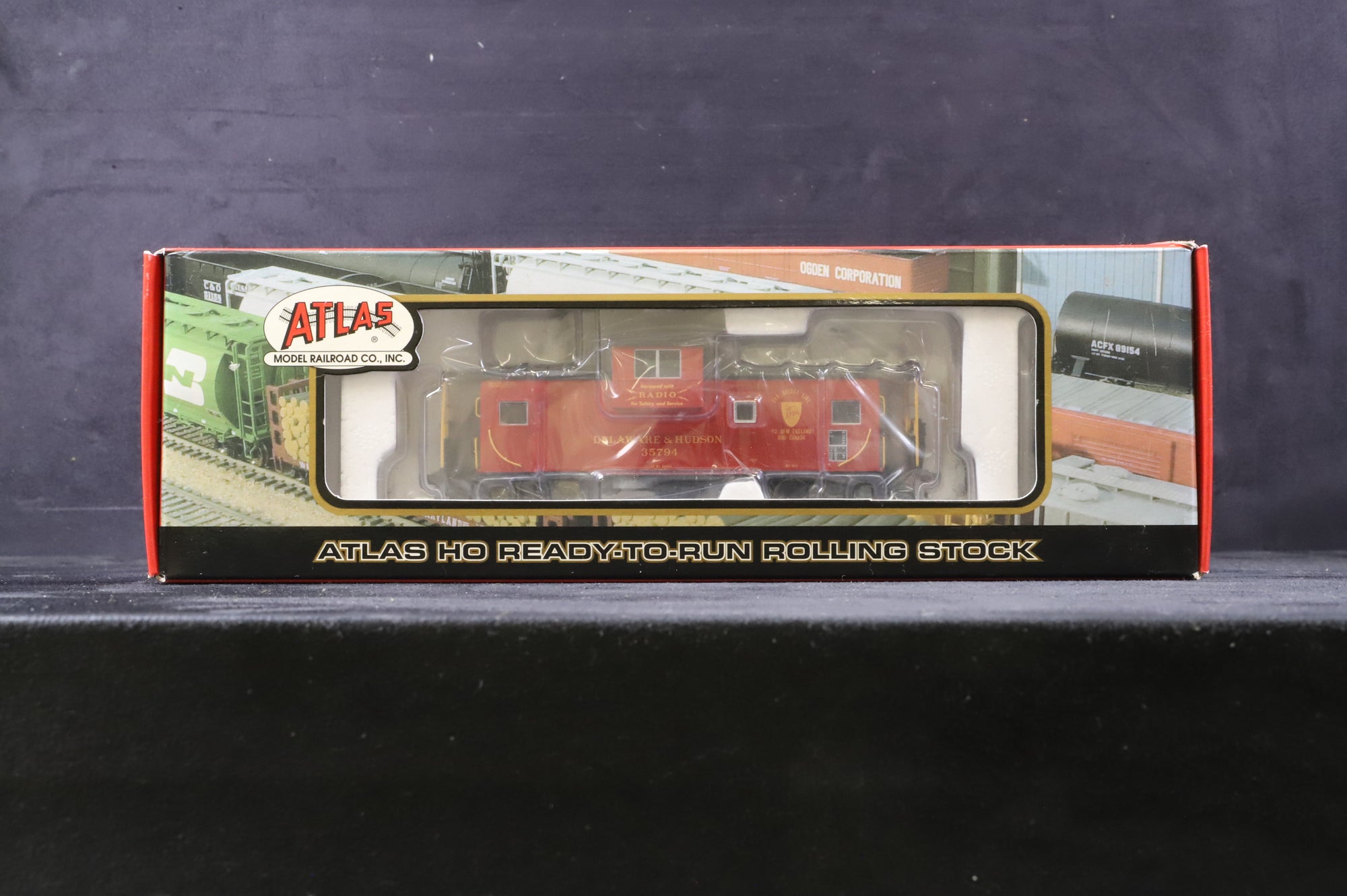 Atlas HO 1926-2 EV Caboose No.35794 in Delaware & Hudson Red