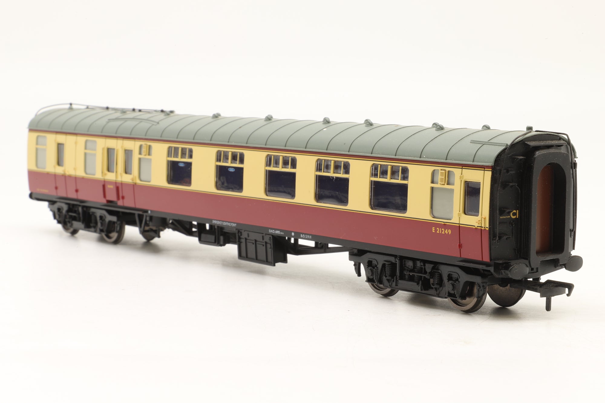 Bachmann OO 39-227Z BR Mk1 BCK Coach Crimson & Cream Excl. A1 Steam Locomotive Trust