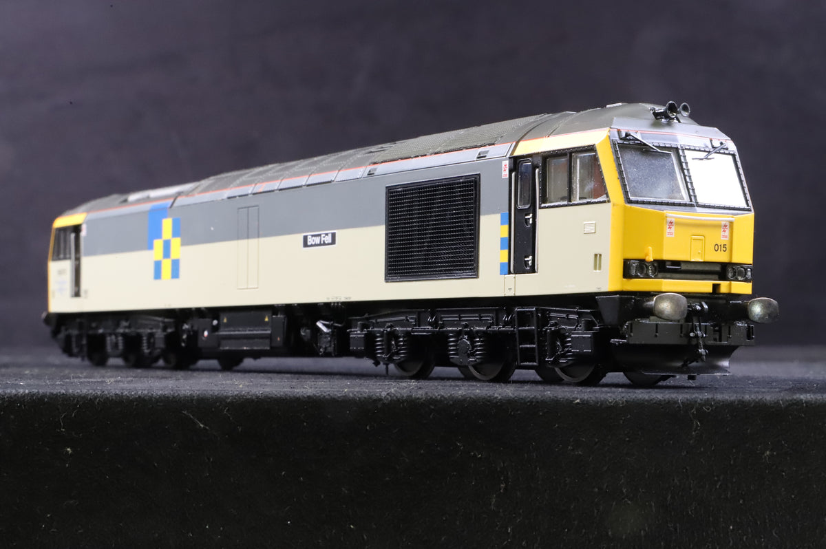 Hornby OO R3743 Class 60 &#39;60015&#39; &#39;Bow Fell&#39; Railfreight Construction Triple Grey DCC Sound